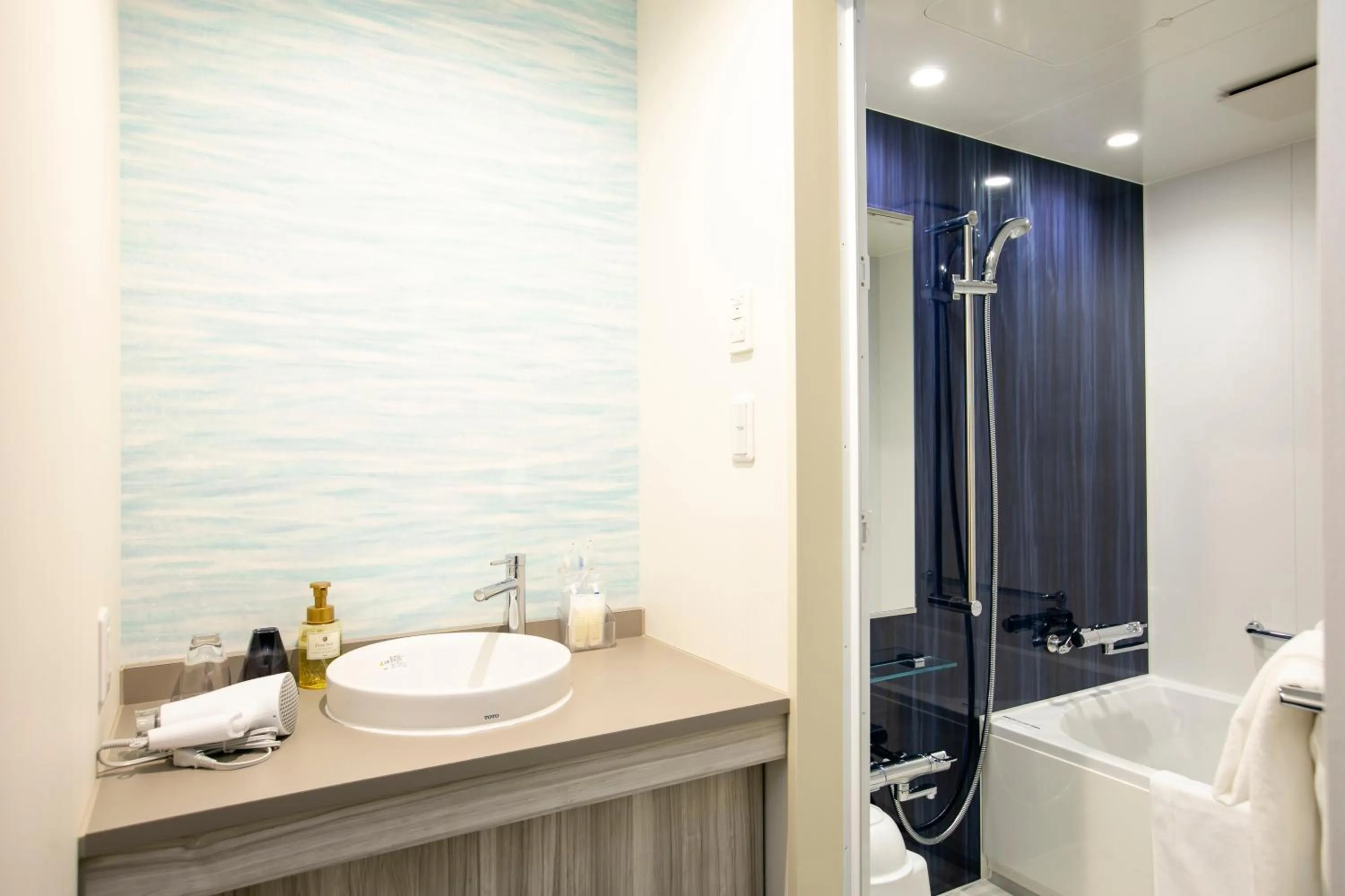 Toilet in Hotel Wing International Select Kumamoto