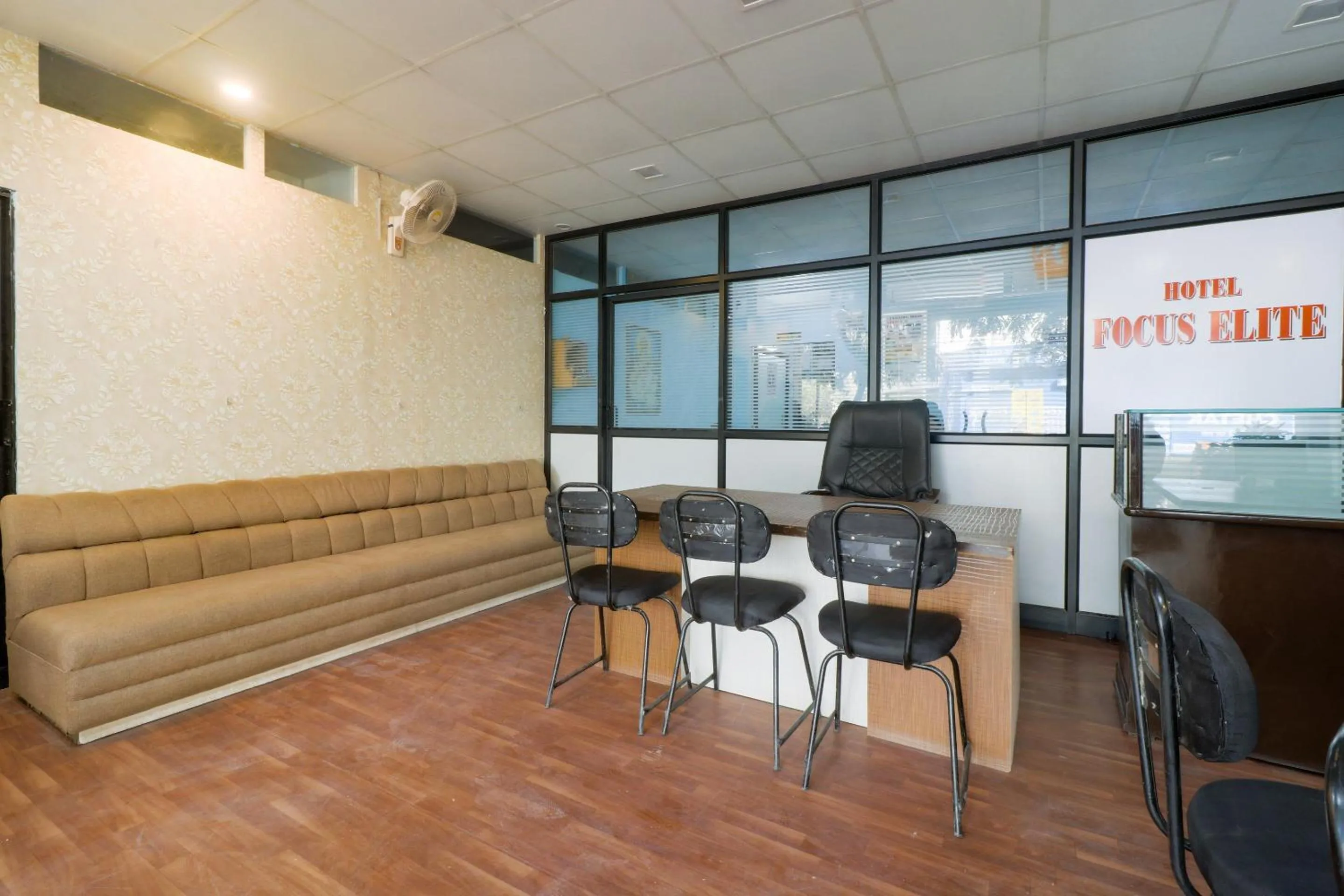 Lobby or reception in Hotel O Focus Elite