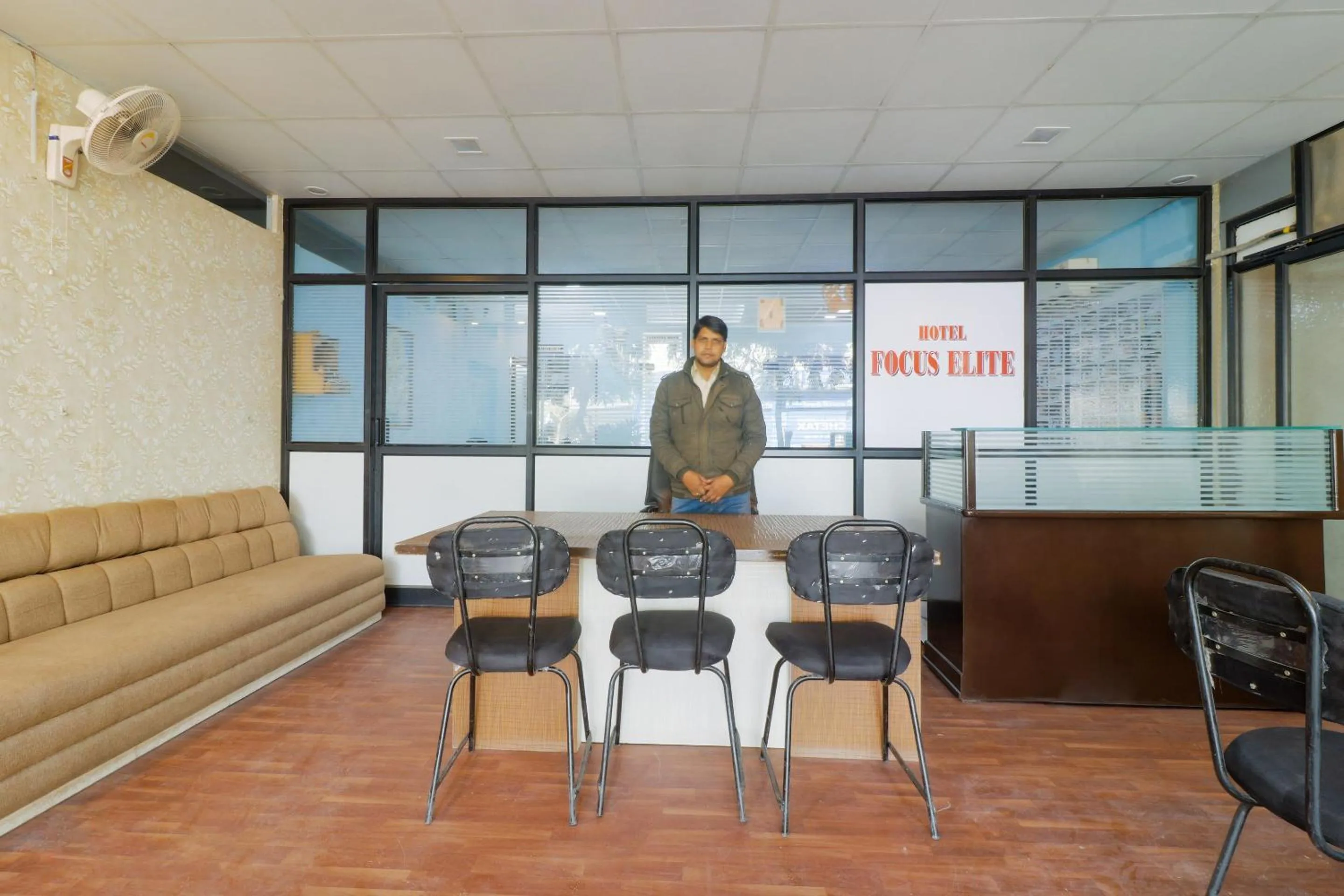 Lobby or reception in Hotel O Focus Elite