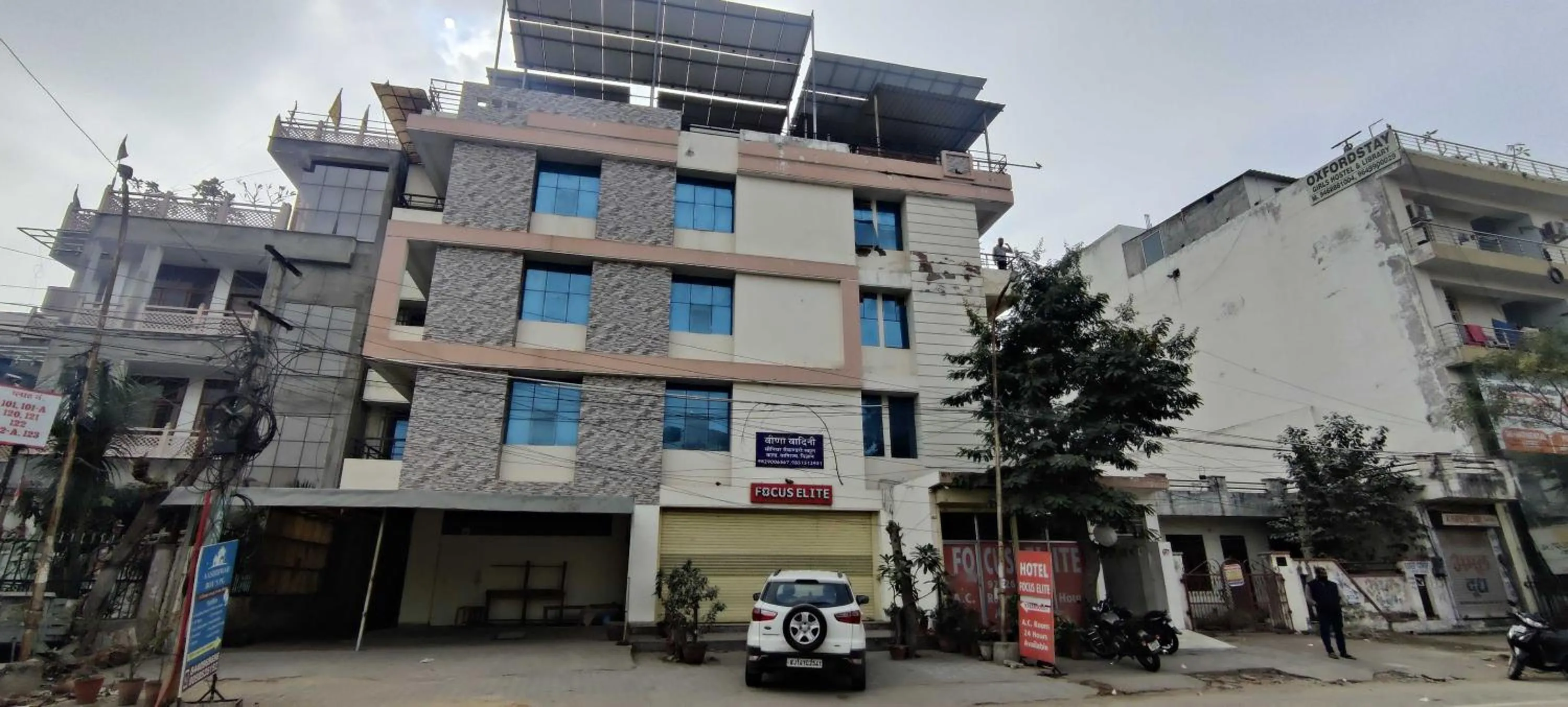 Facade/entrance in Hotel O Focus Elite