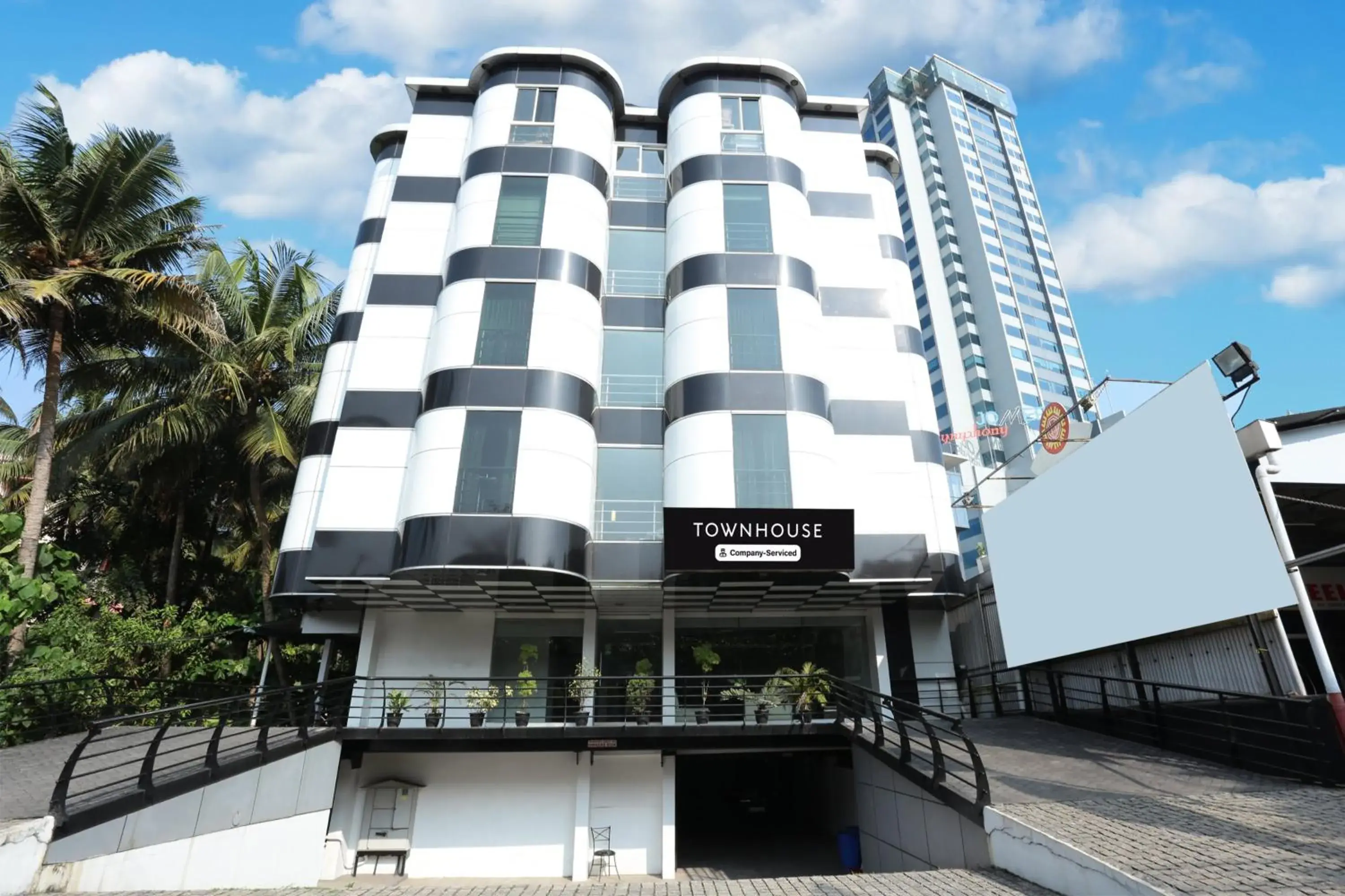 Facade/entrance in Super Townhouse Malabar Illam Facade/entrance in Super Townhouse Malabar Illam