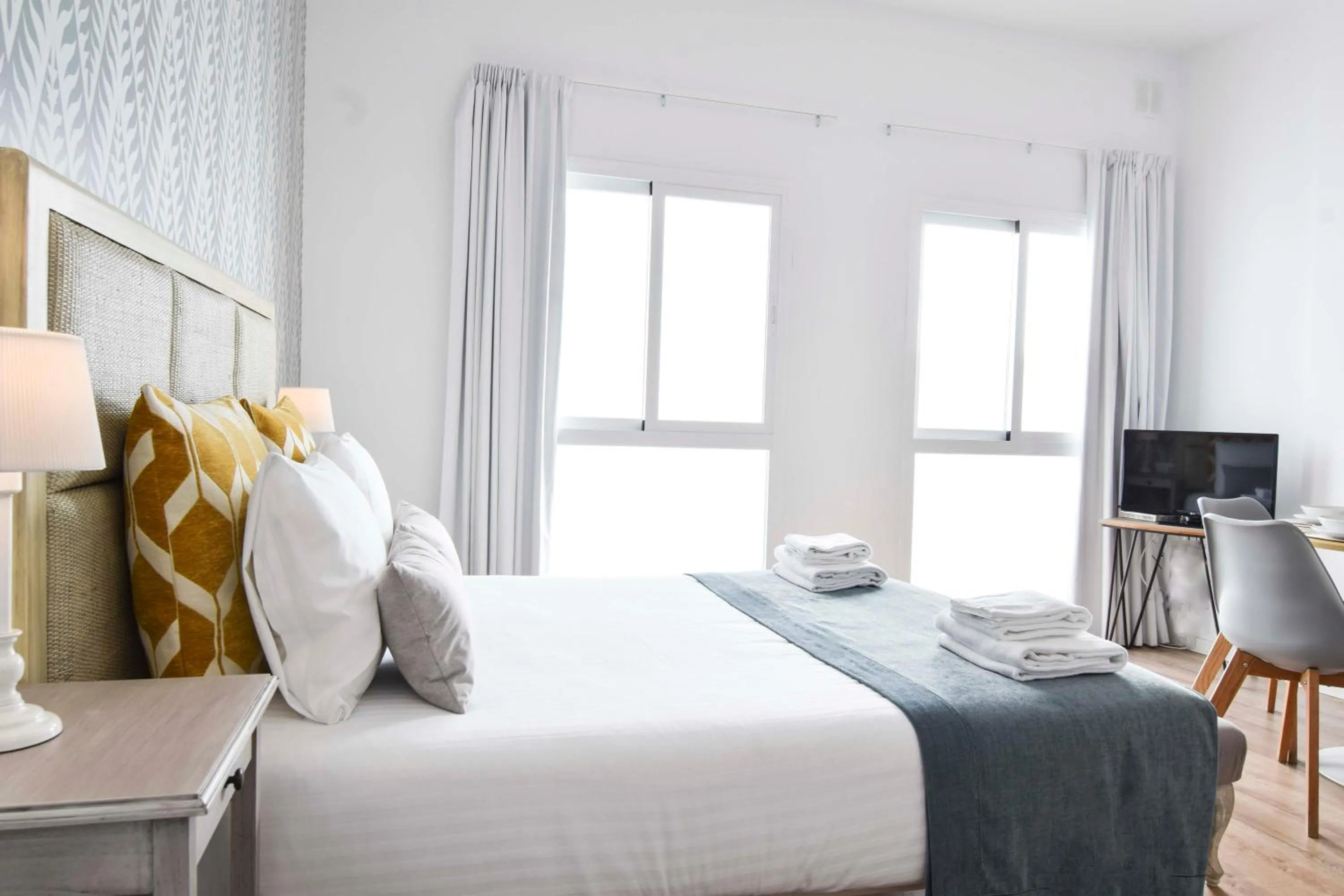 TV and multimedia, Bed in Suite Premium - Cathedral of Malaga