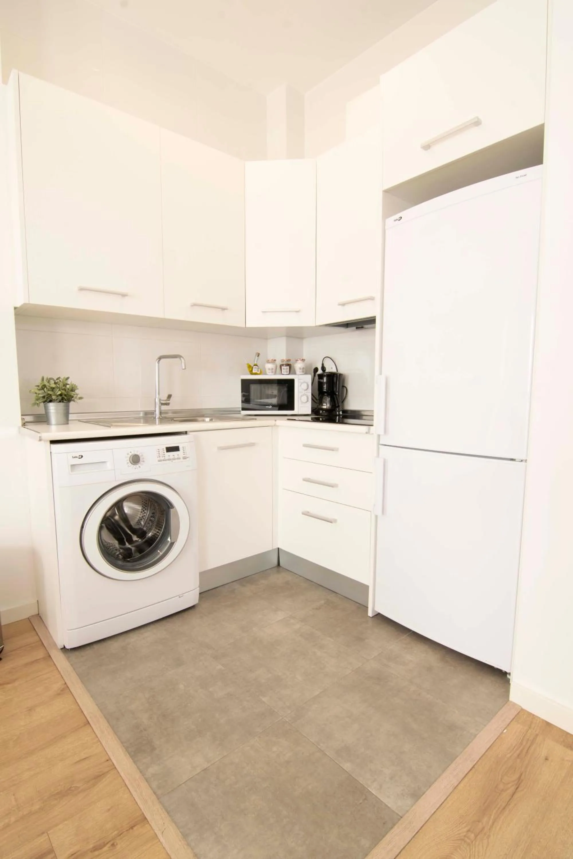Kitchen or kitchenette in Suite Premium - Cathedral of Malaga