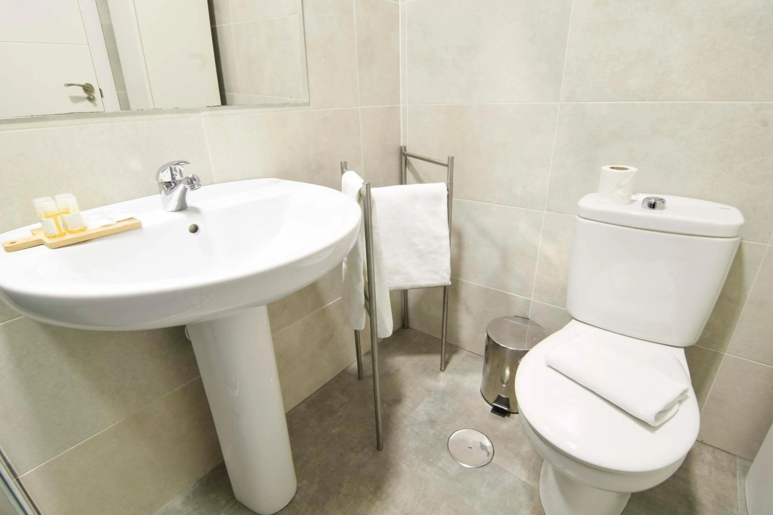 Toilet in Suite Premium - Cathedral of Malaga