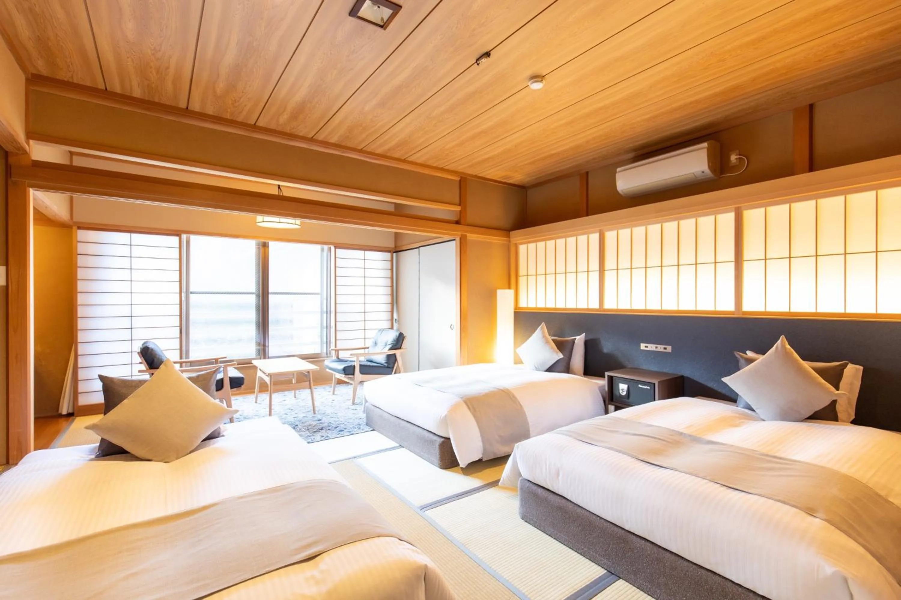 Photo of the whole room, Bed in Kona Stay Bicycle Resort