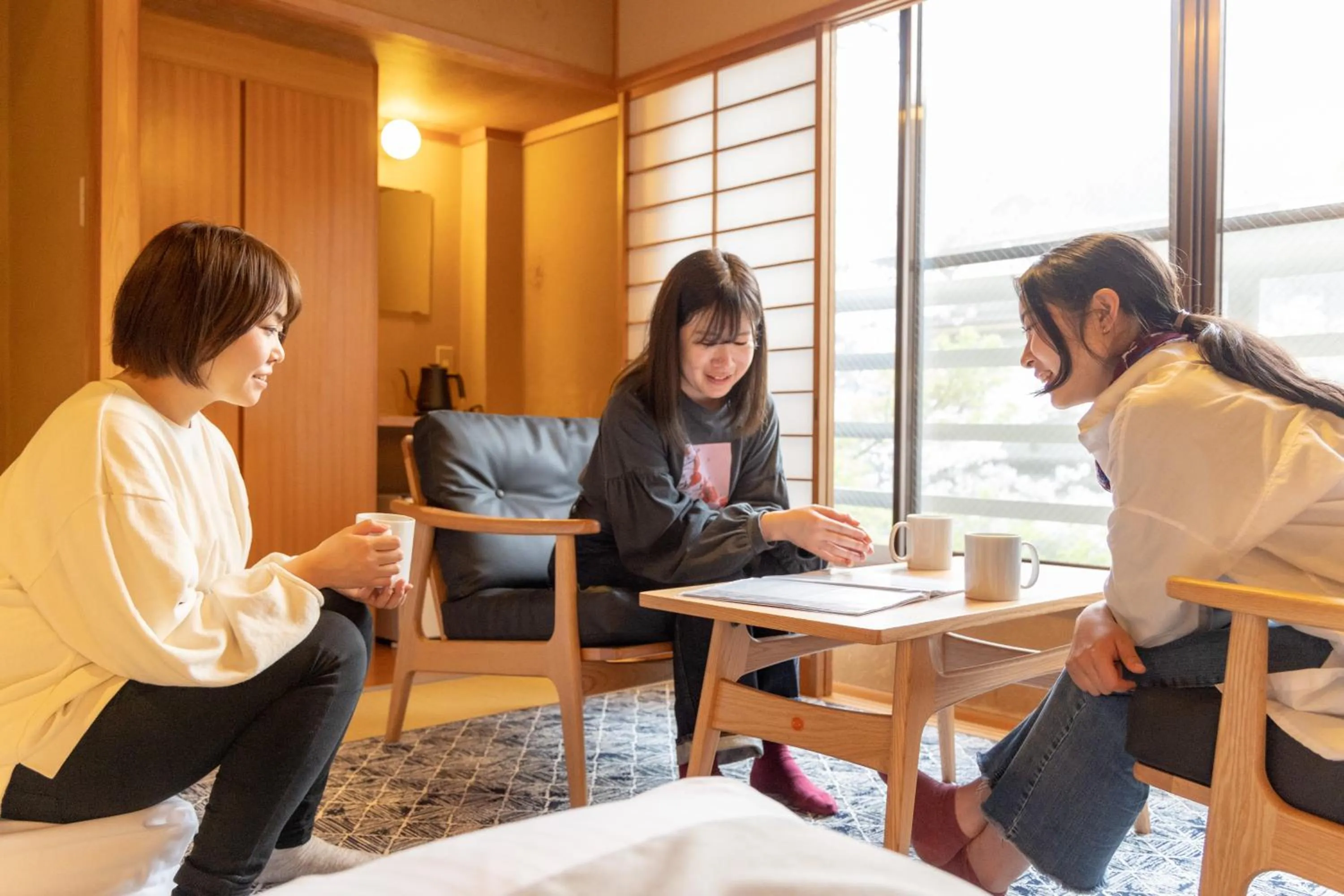 People in Kona Stay Bicycle Resort