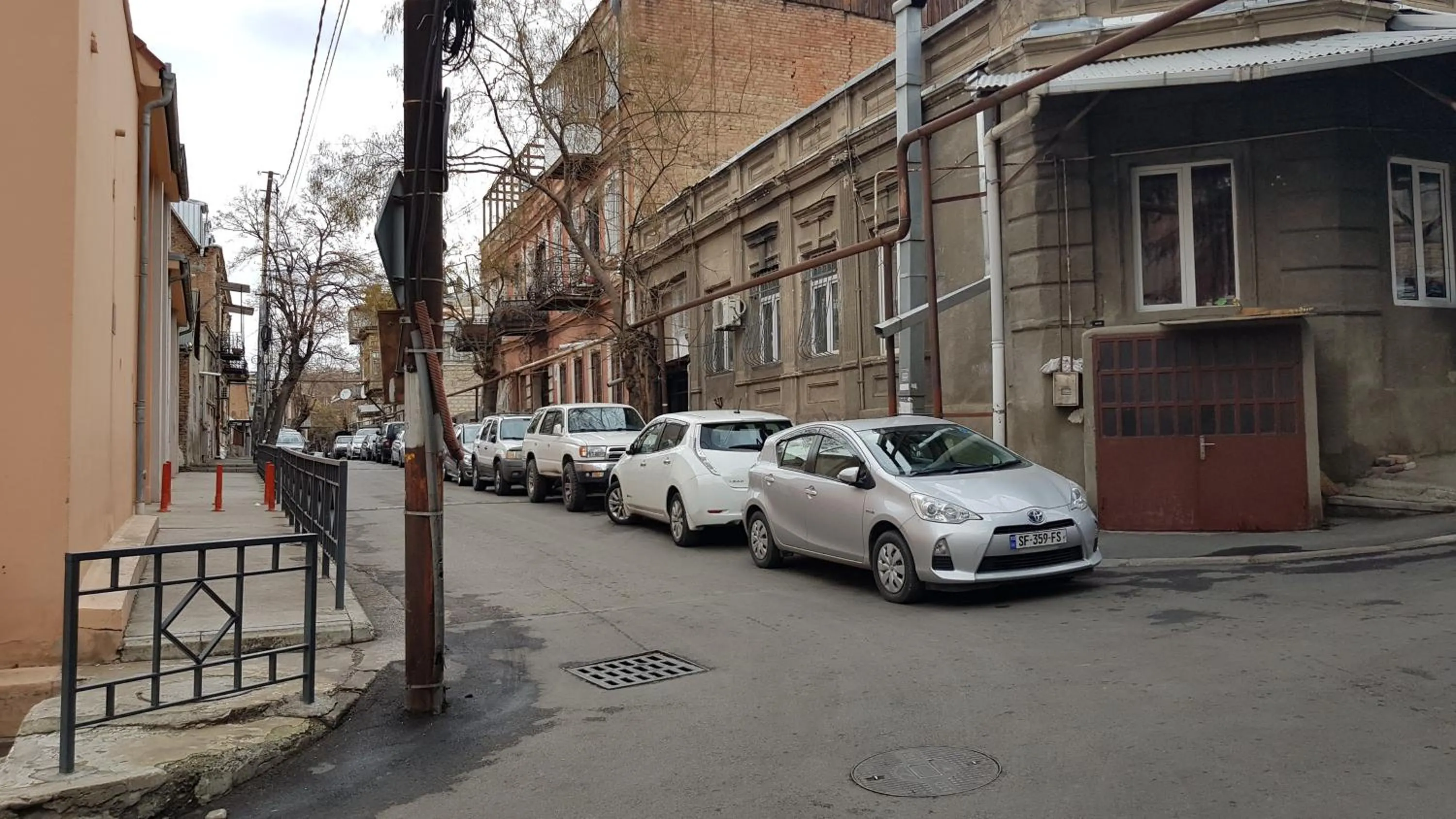 Street view in Cozy Apartment in Old Tbilisi