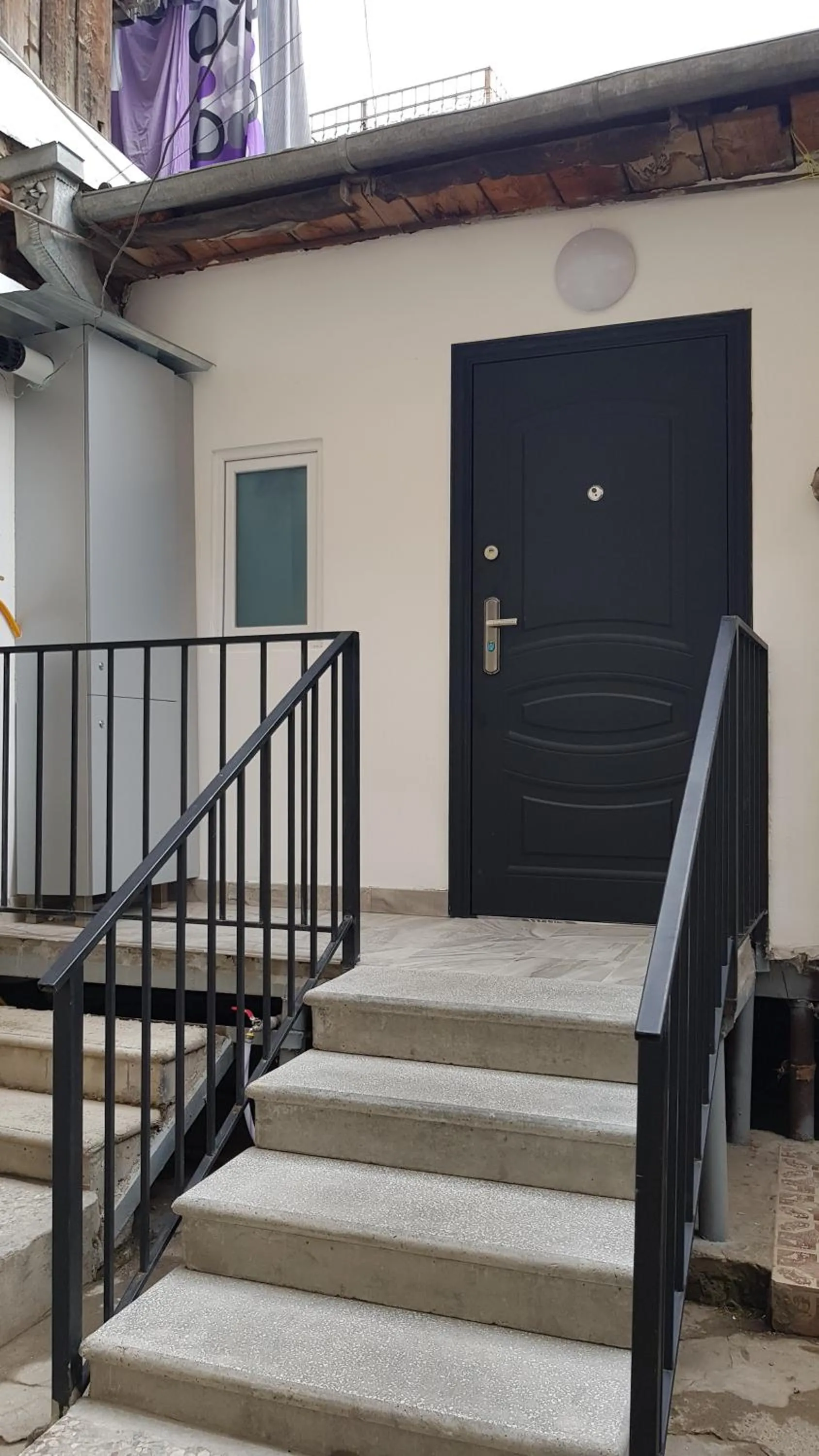 Facade/entrance in Cozy Apartment in Old Tbilisi