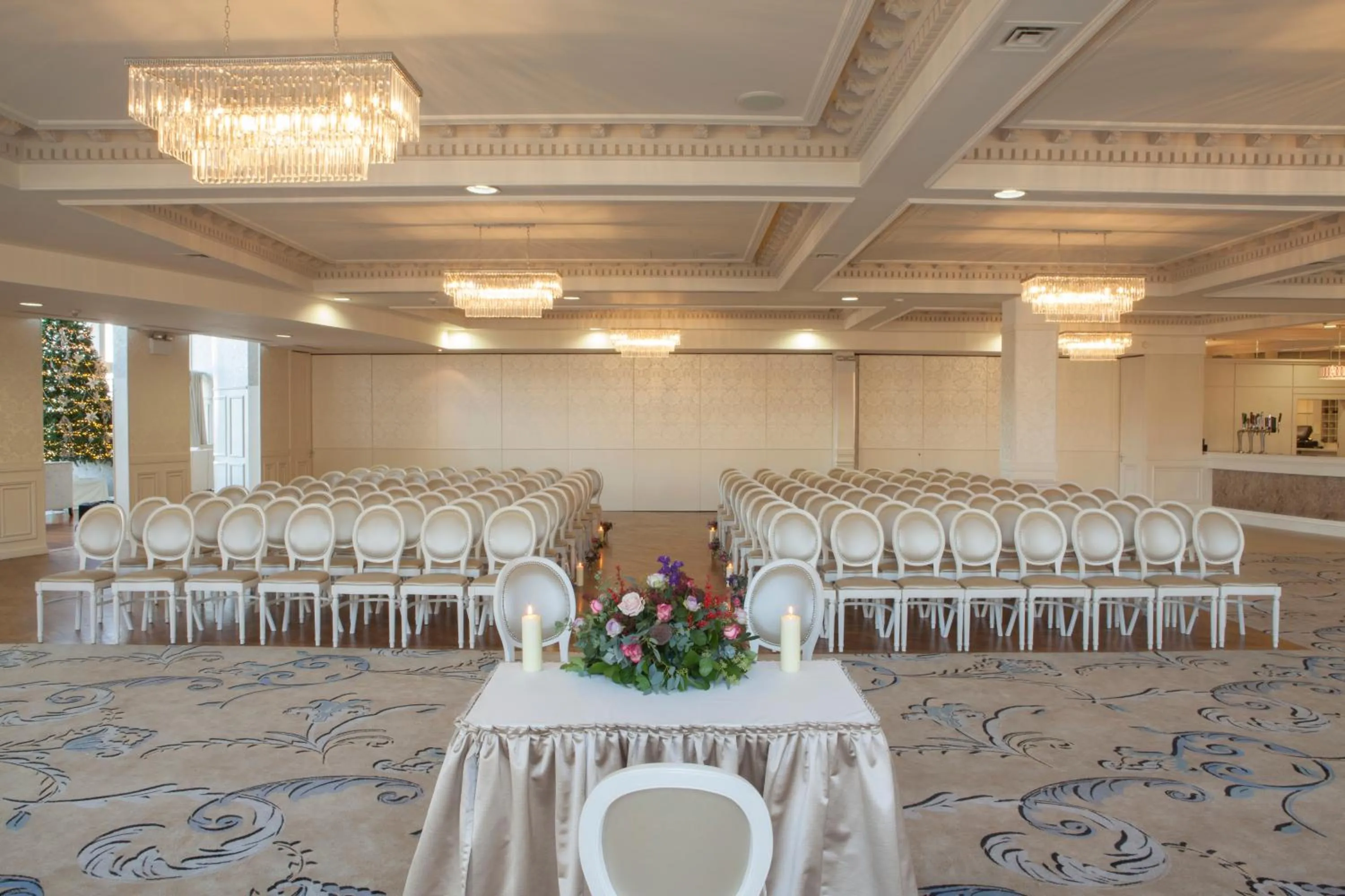 Four Seasons Hotel, Carlingford