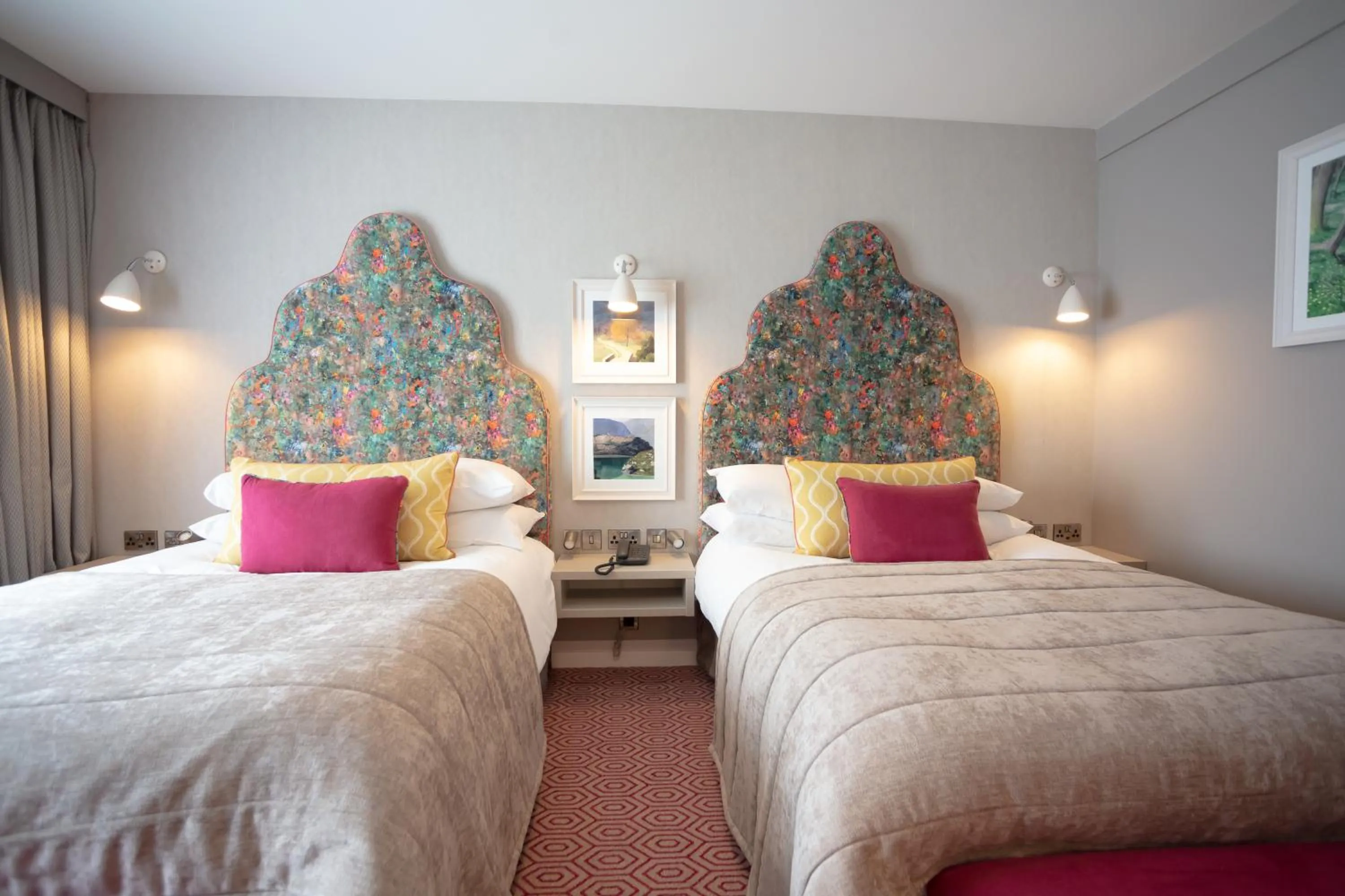 Bed in Four Seasons Hotel, Carlingford