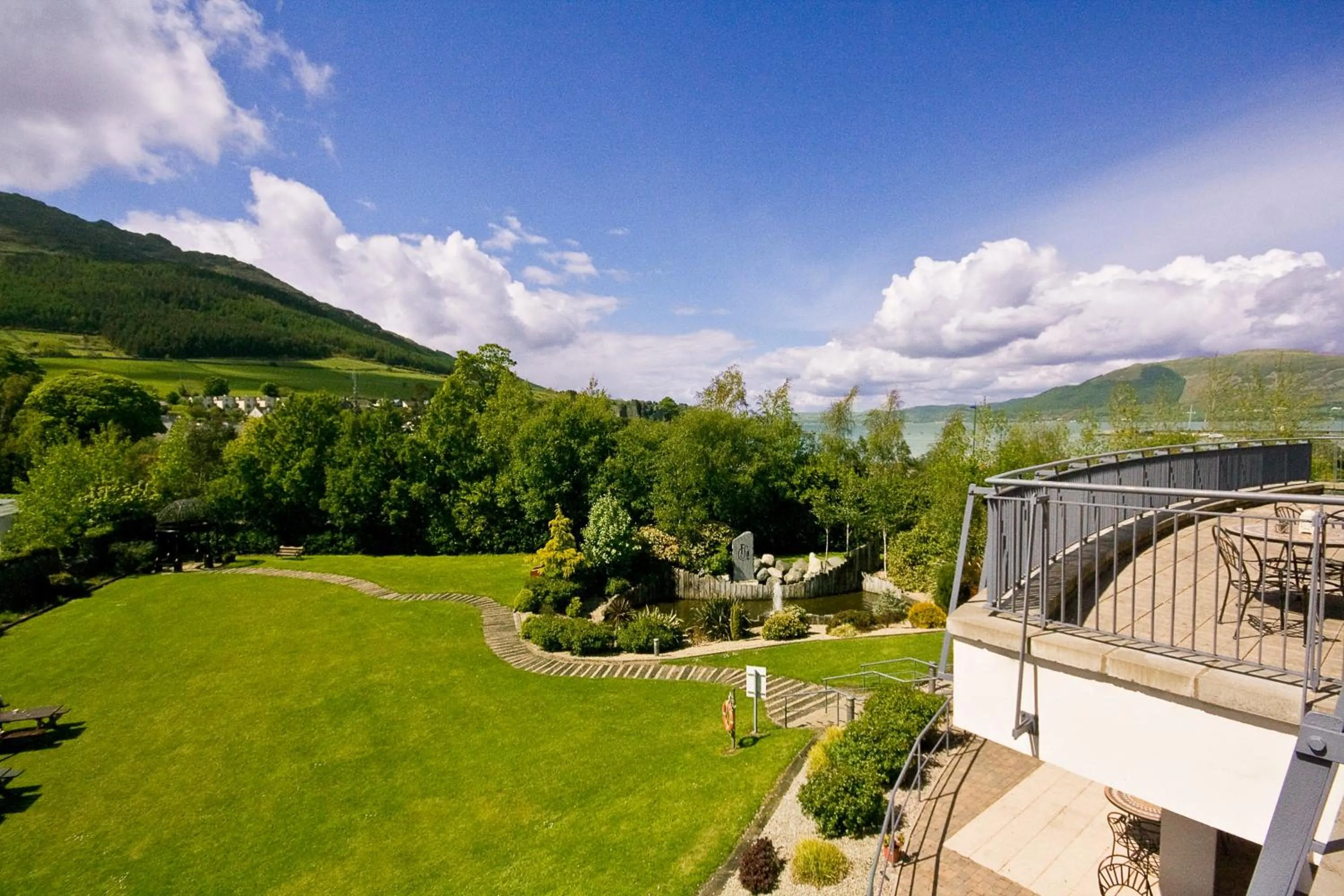 Garden in Four Seasons Hotel, Carlingford