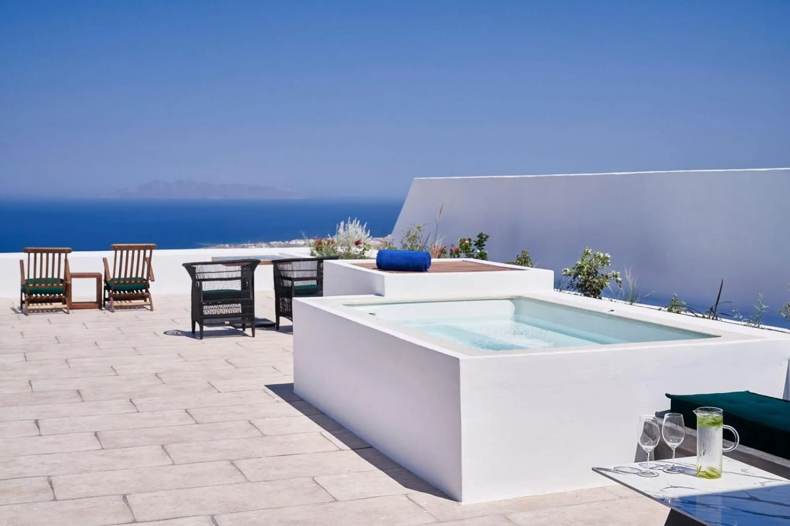 Bedroom in Katikies Garden Santorini - The Leading Hotels Of The World
