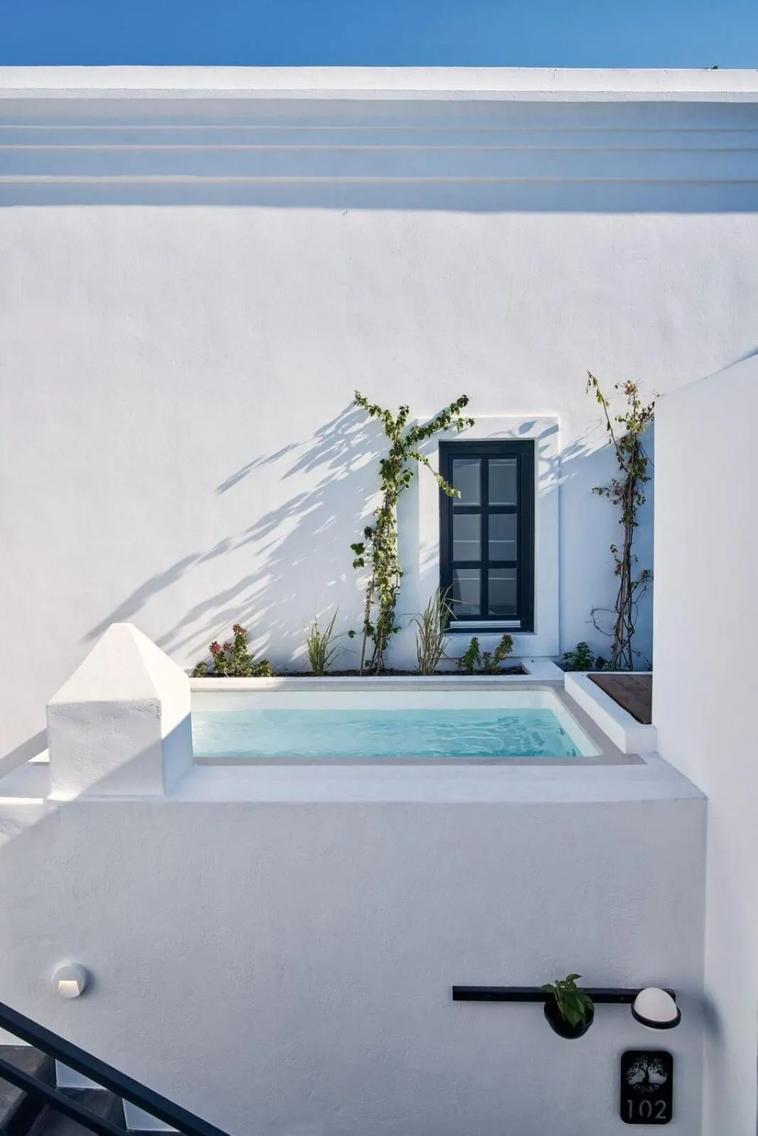 Bedroom in Katikies Garden Santorini - The Leading Hotels Of The World
