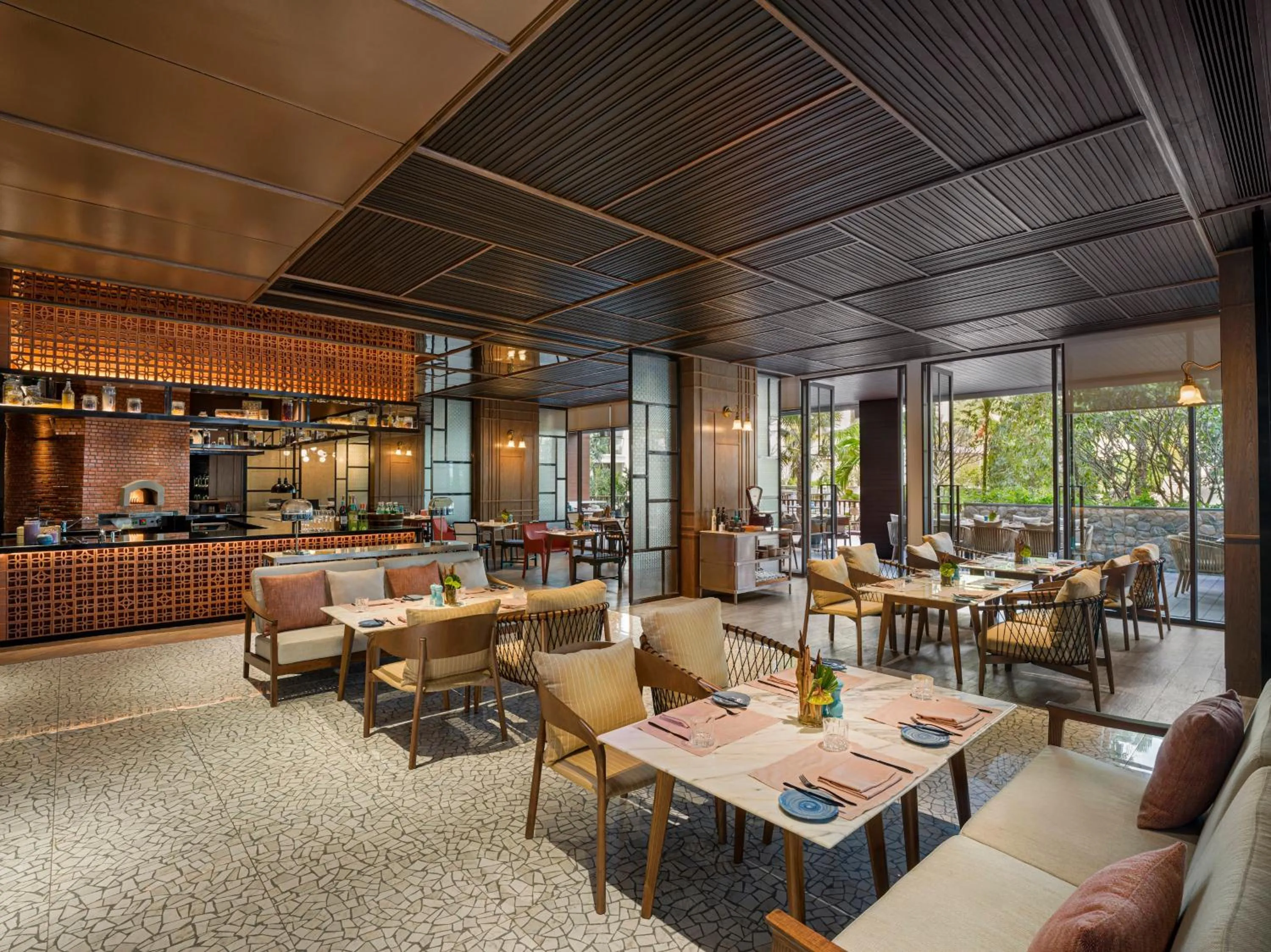 Restaurant/places to eat in InterContinental Phuket Resort by IHG
