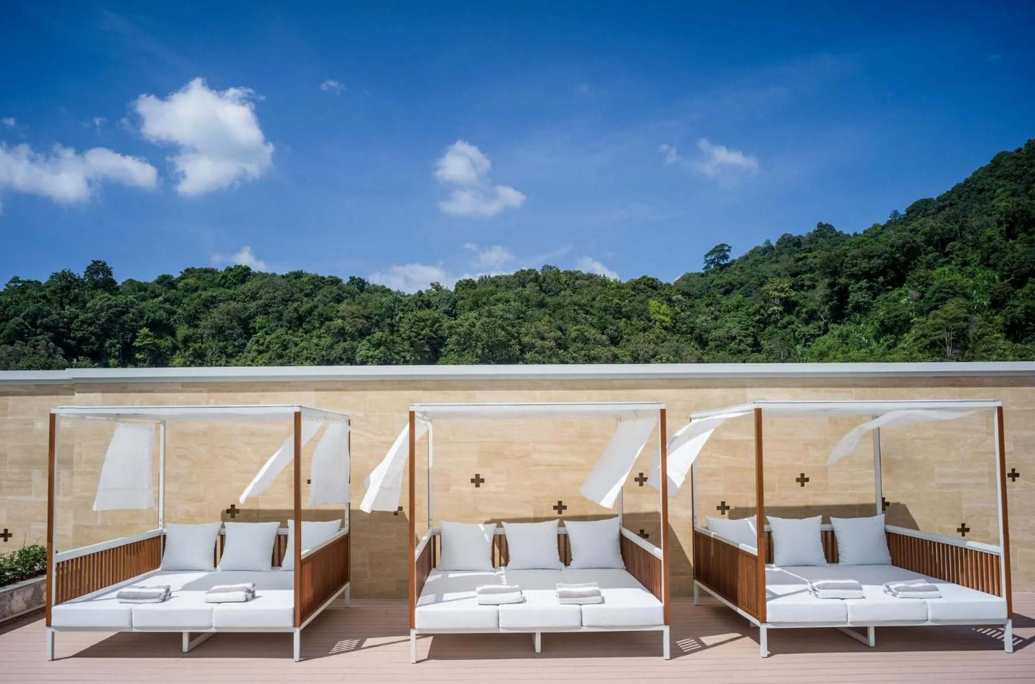 Swimming pool in InterContinental Phuket Resort by IHG