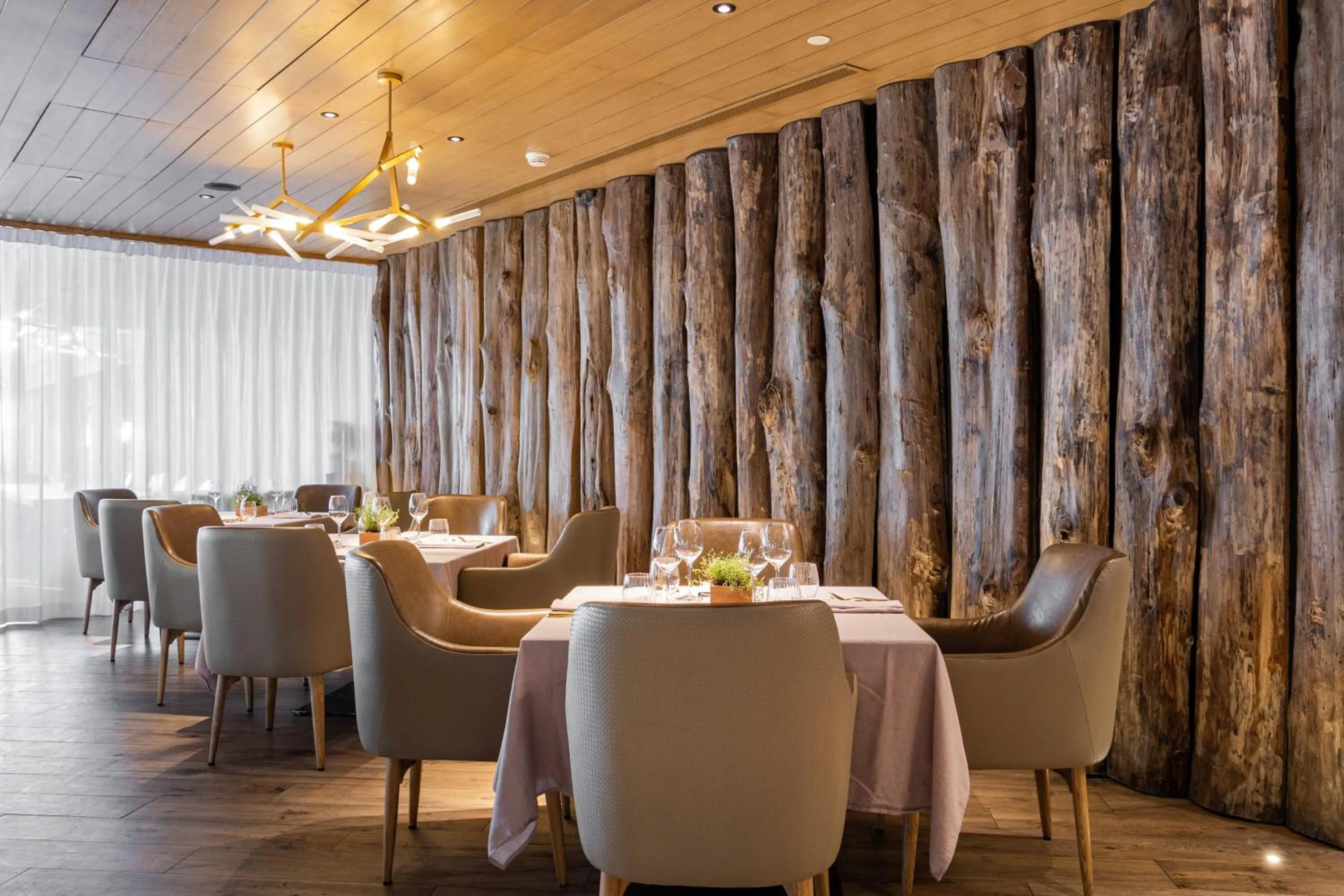 Restaurant/places to eat in InterContinental Phuket Resort by IHG