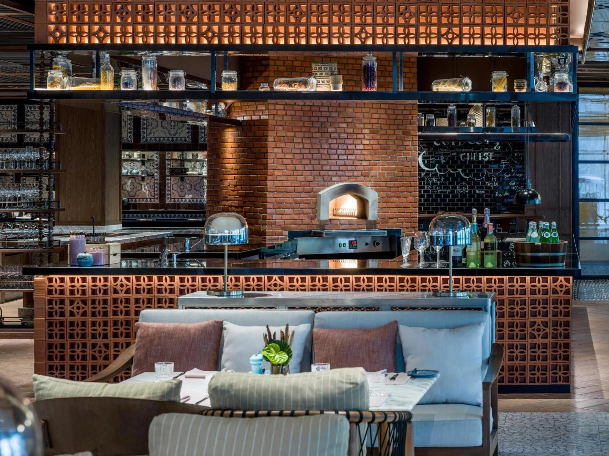 Restaurant/places to eat in InterContinental Phuket Resort by IHG