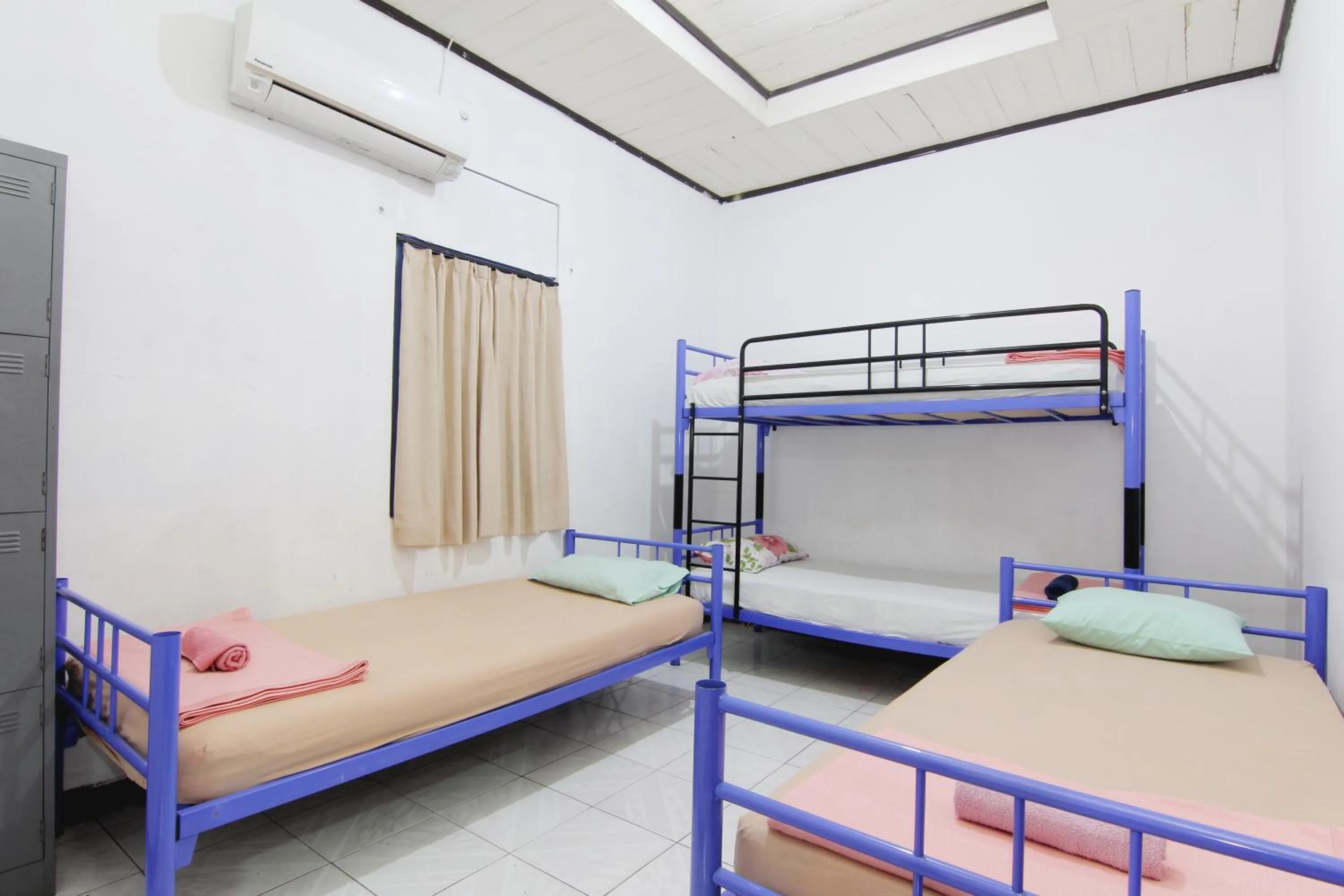 bunk bed, Bed in Arjuna Hostel