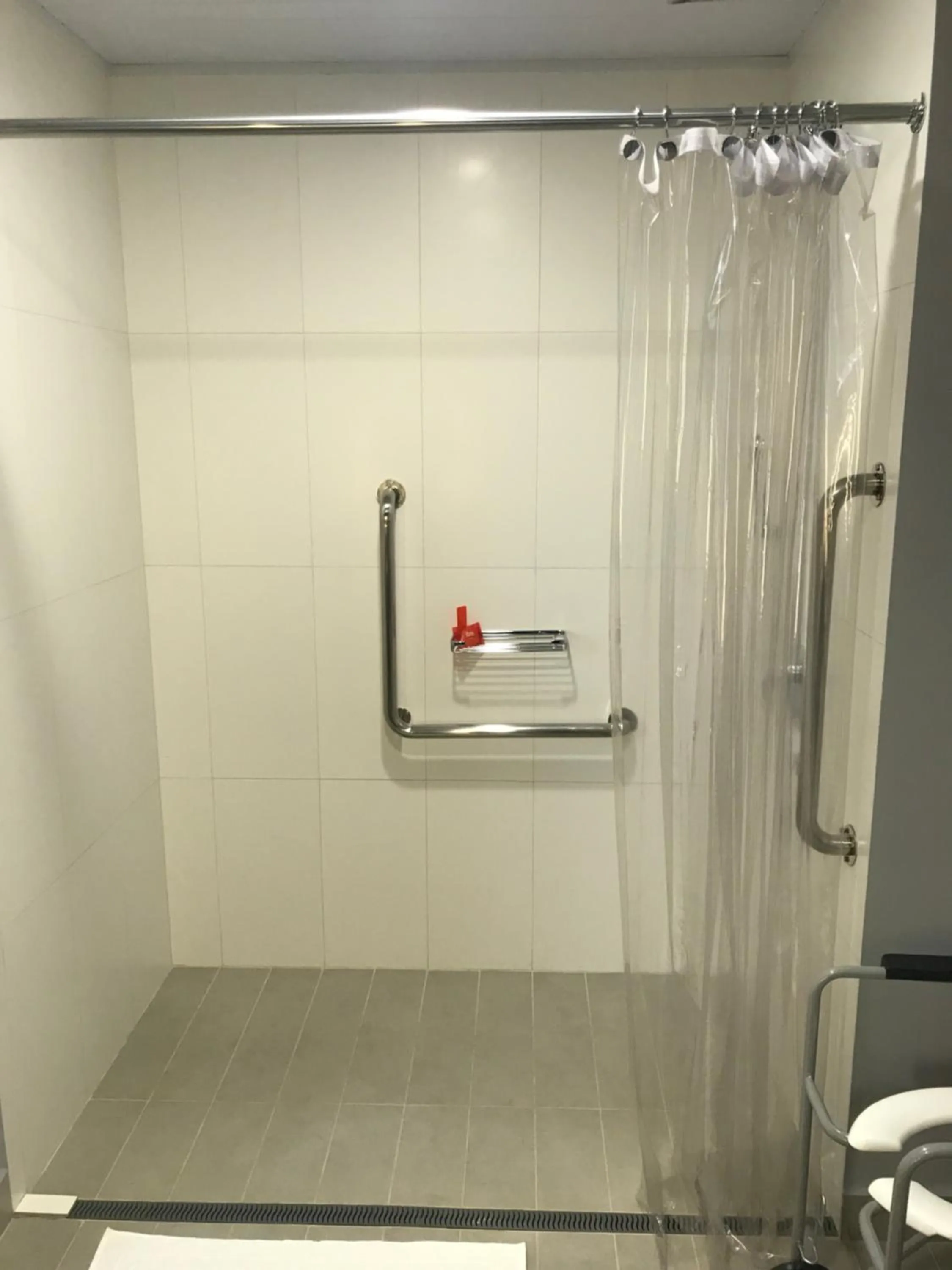 Shower in ibis Parauapebas