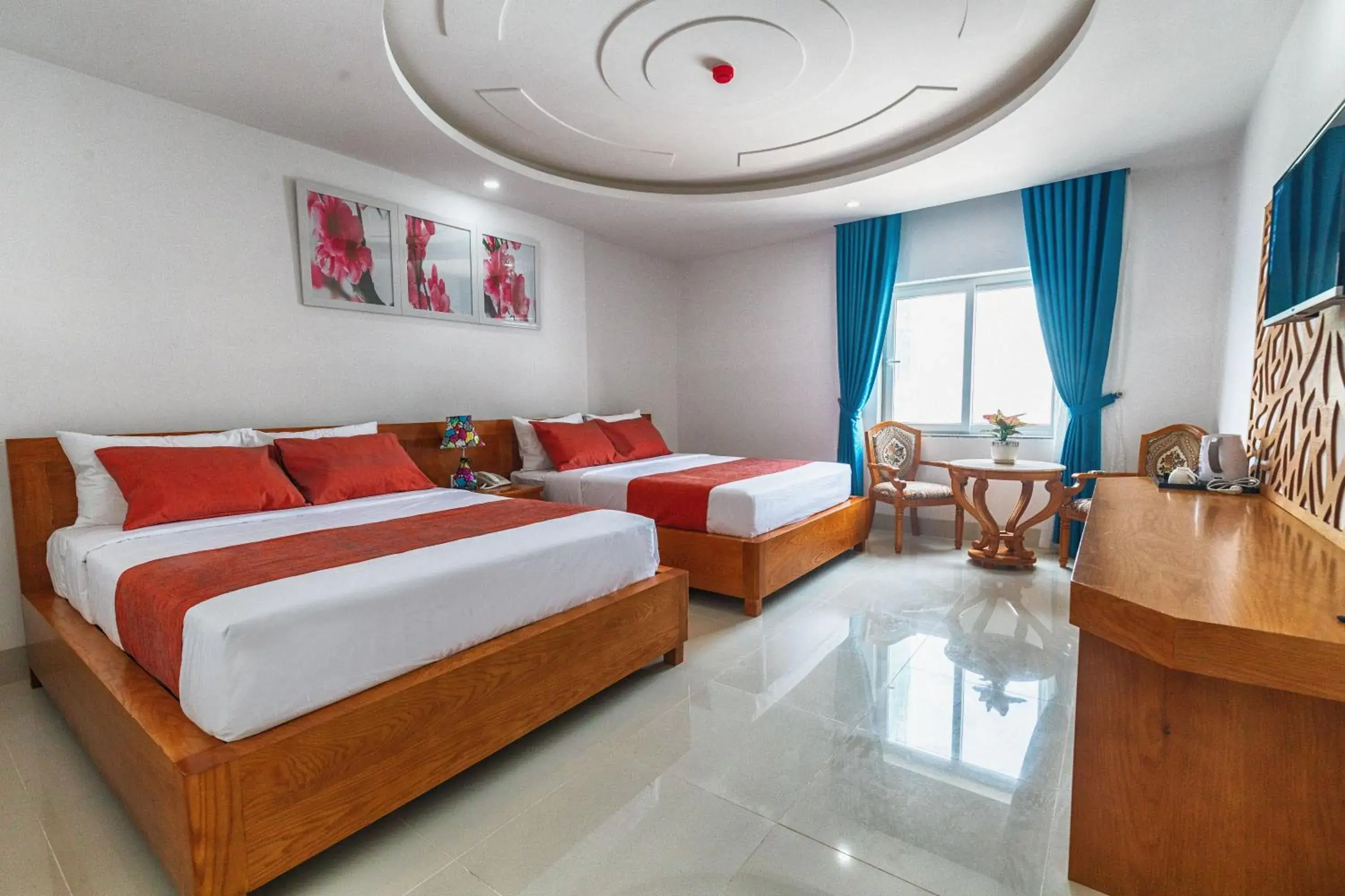 Photo of the whole room, Bed in La Castle Photo of the whole room, Bed in La Castle