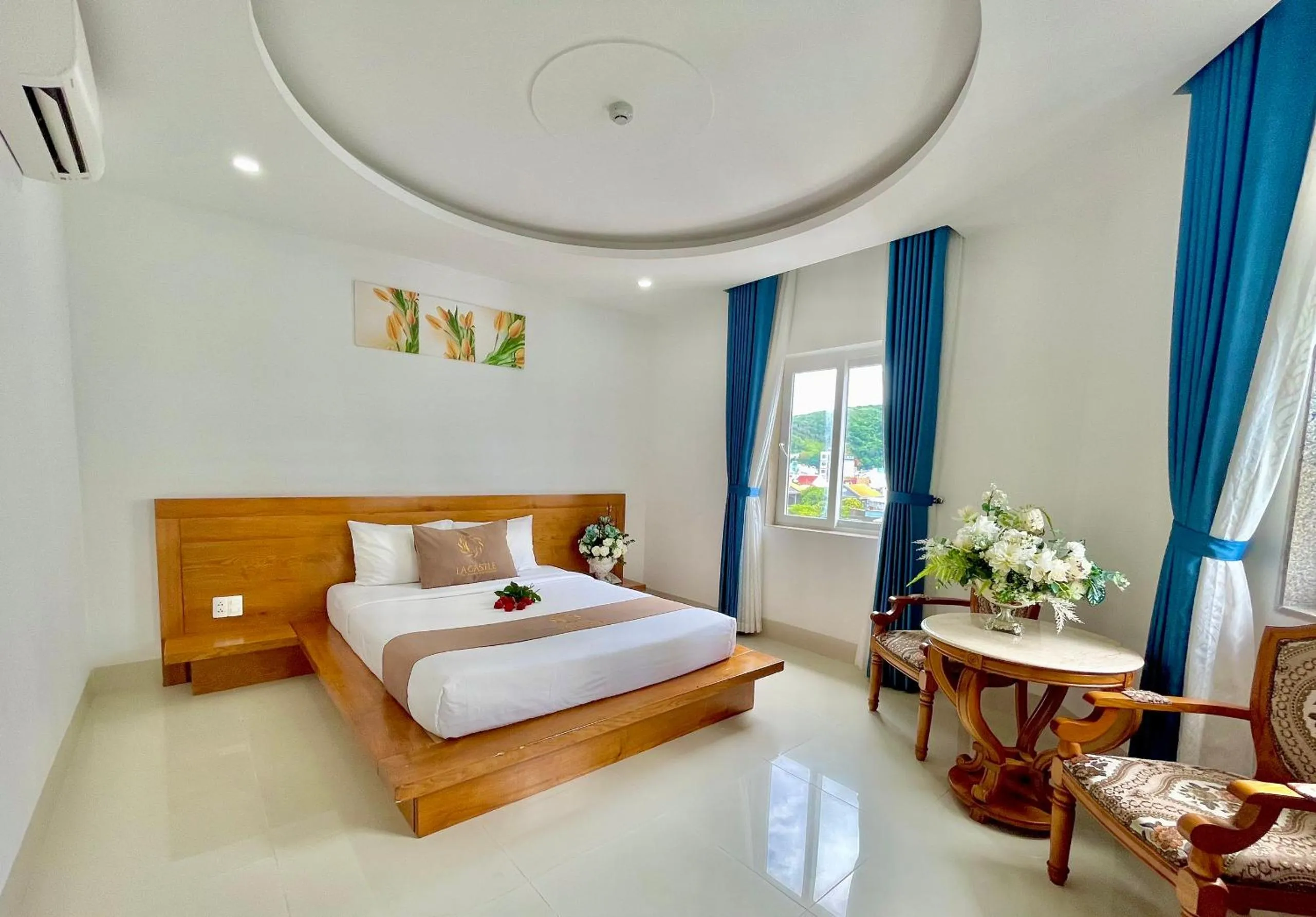 Bedroom, Bed in La Castle