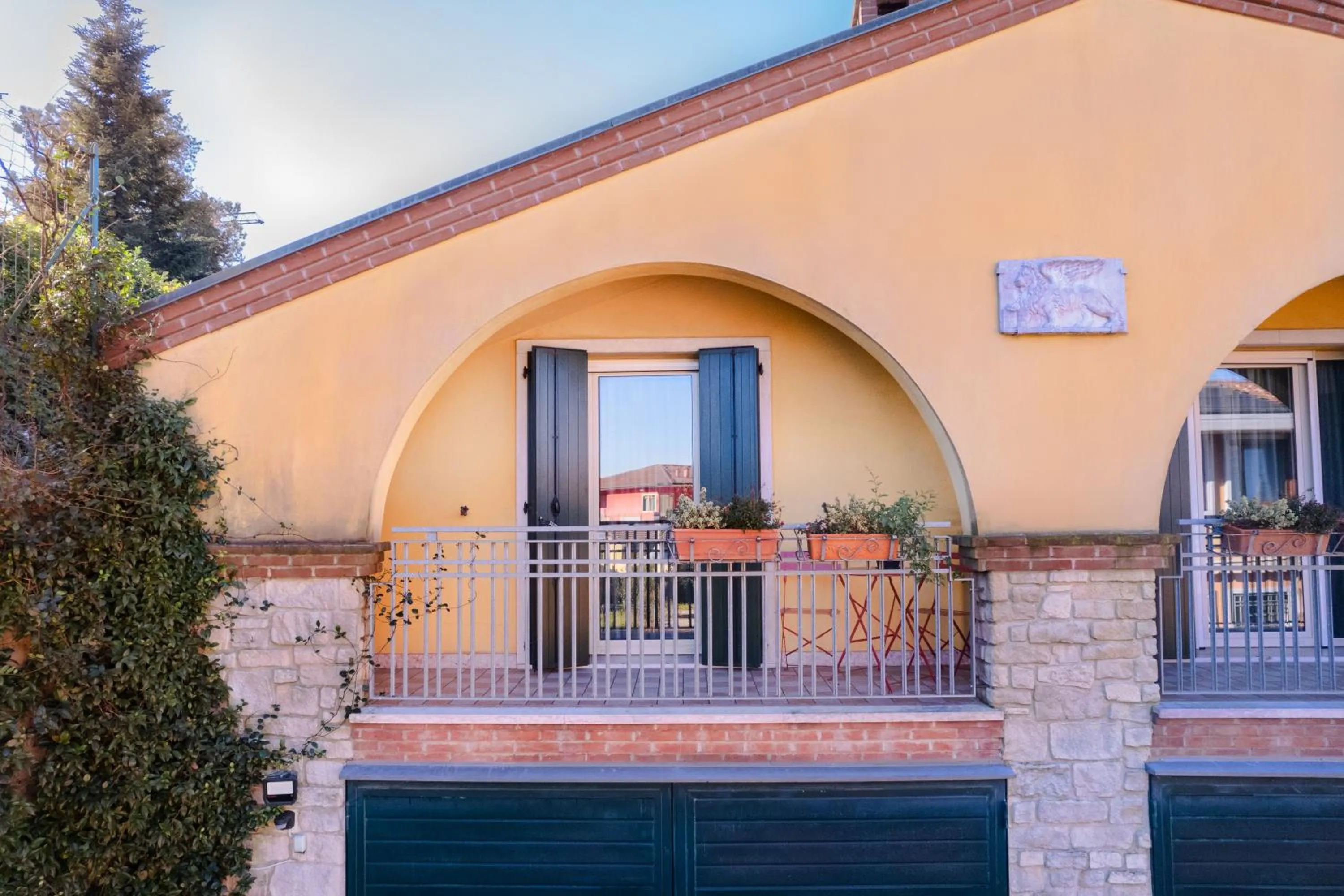 Property building in Rosa Tea B&B