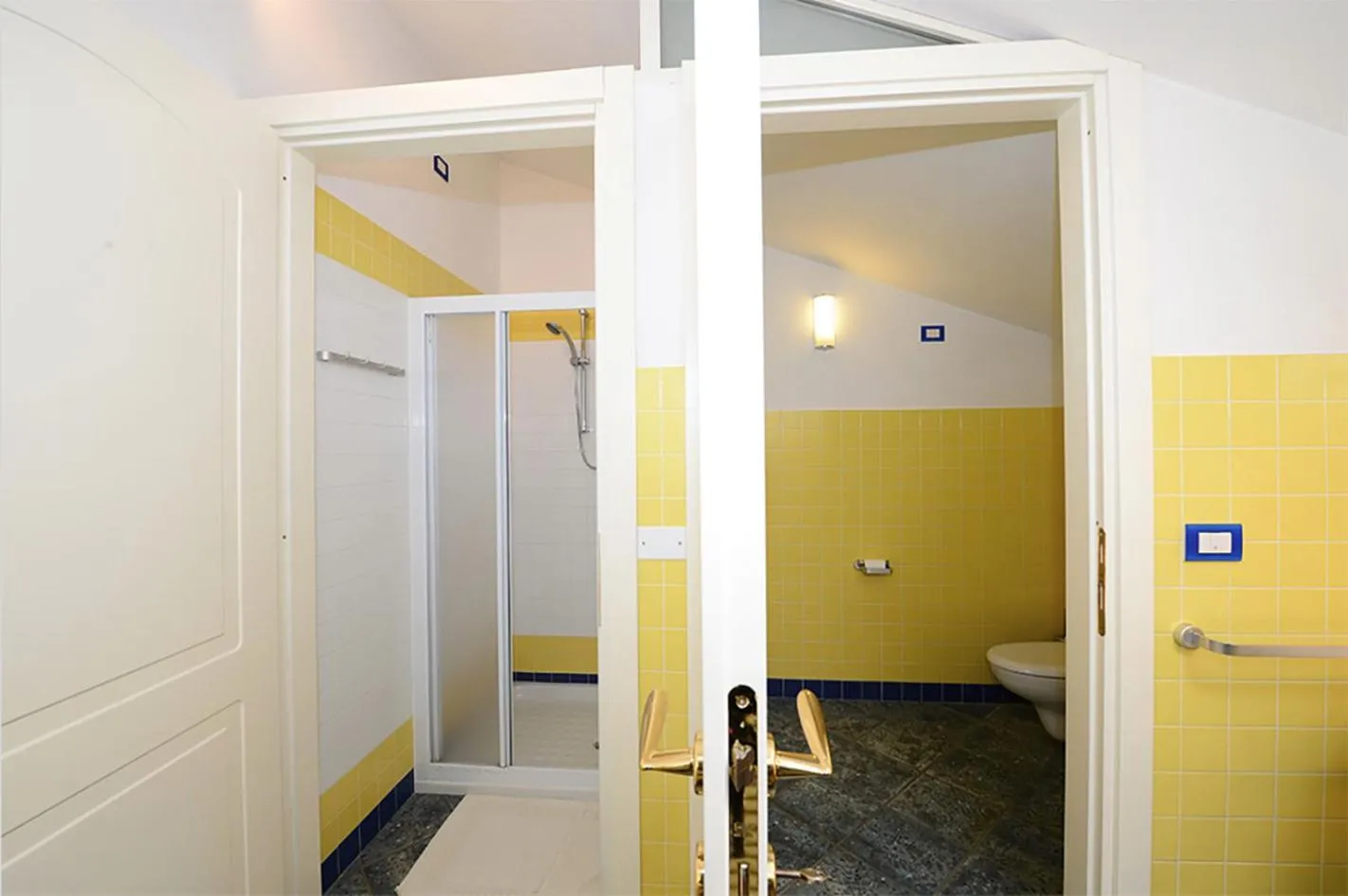 Bathroom in Rosa Tea B&B