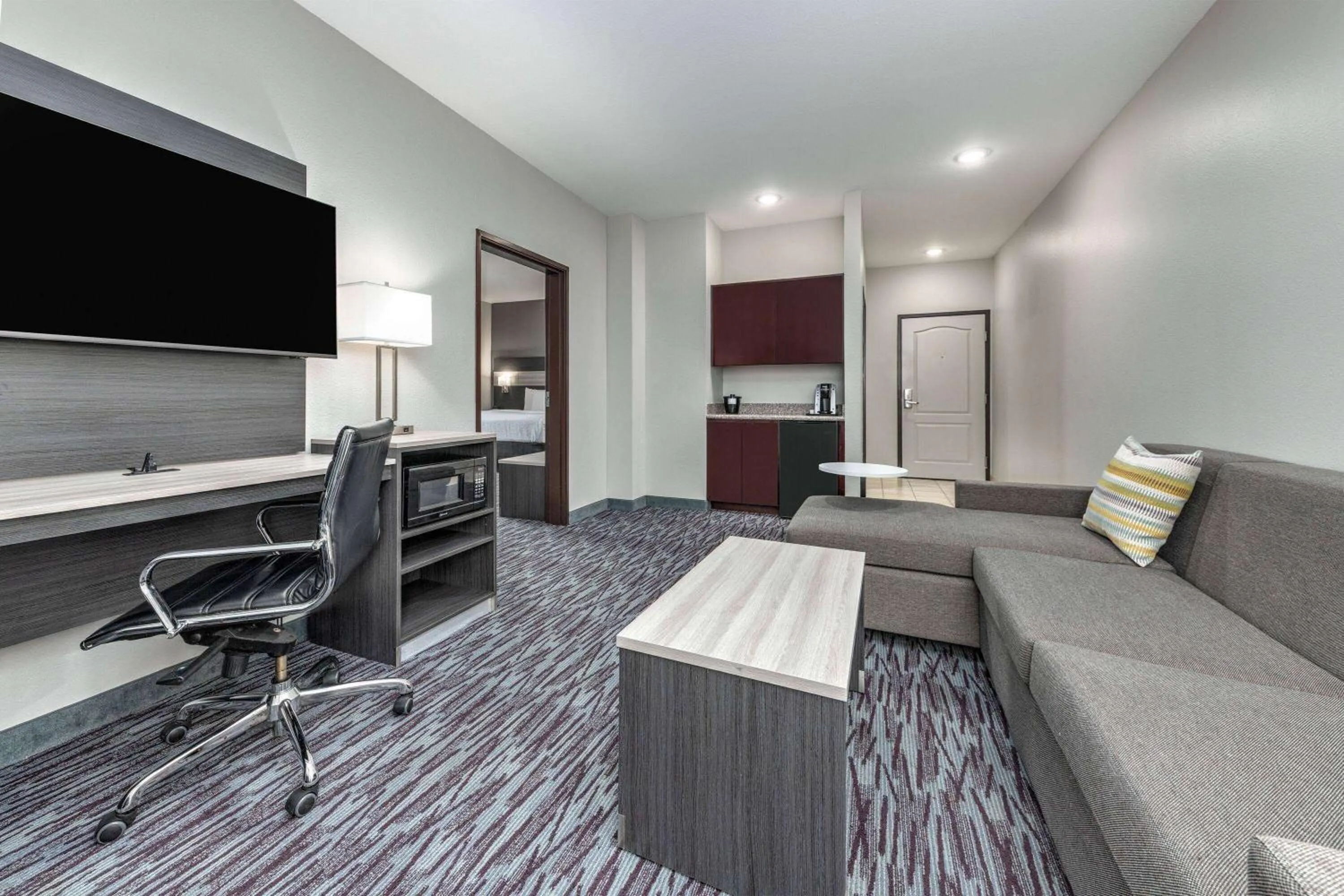 Photo of the whole room in La Quinta by Wyndham Allen at The Village