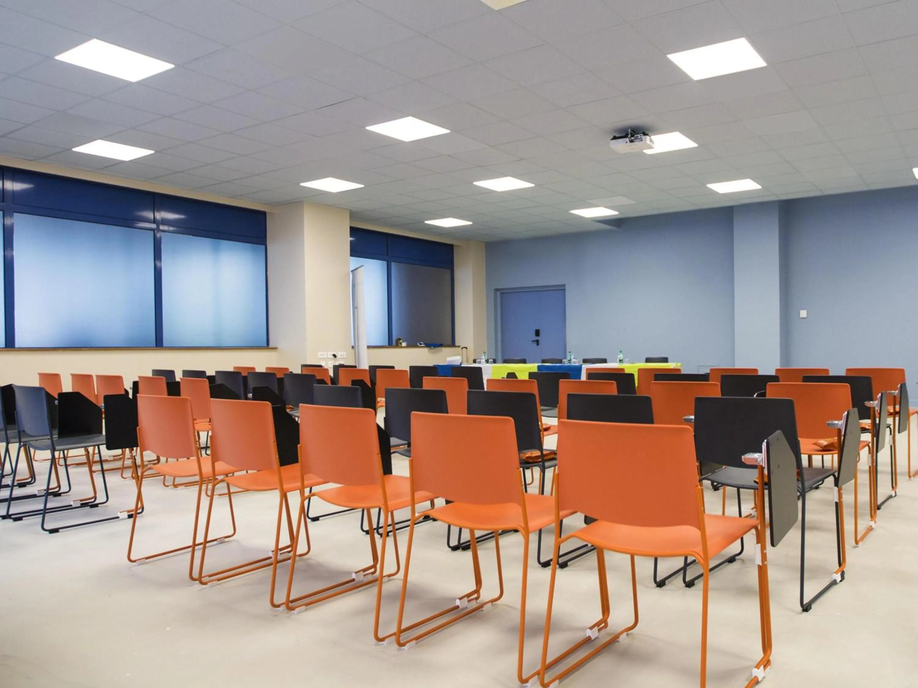 Property building in ibis Styles Toulon Centre Port