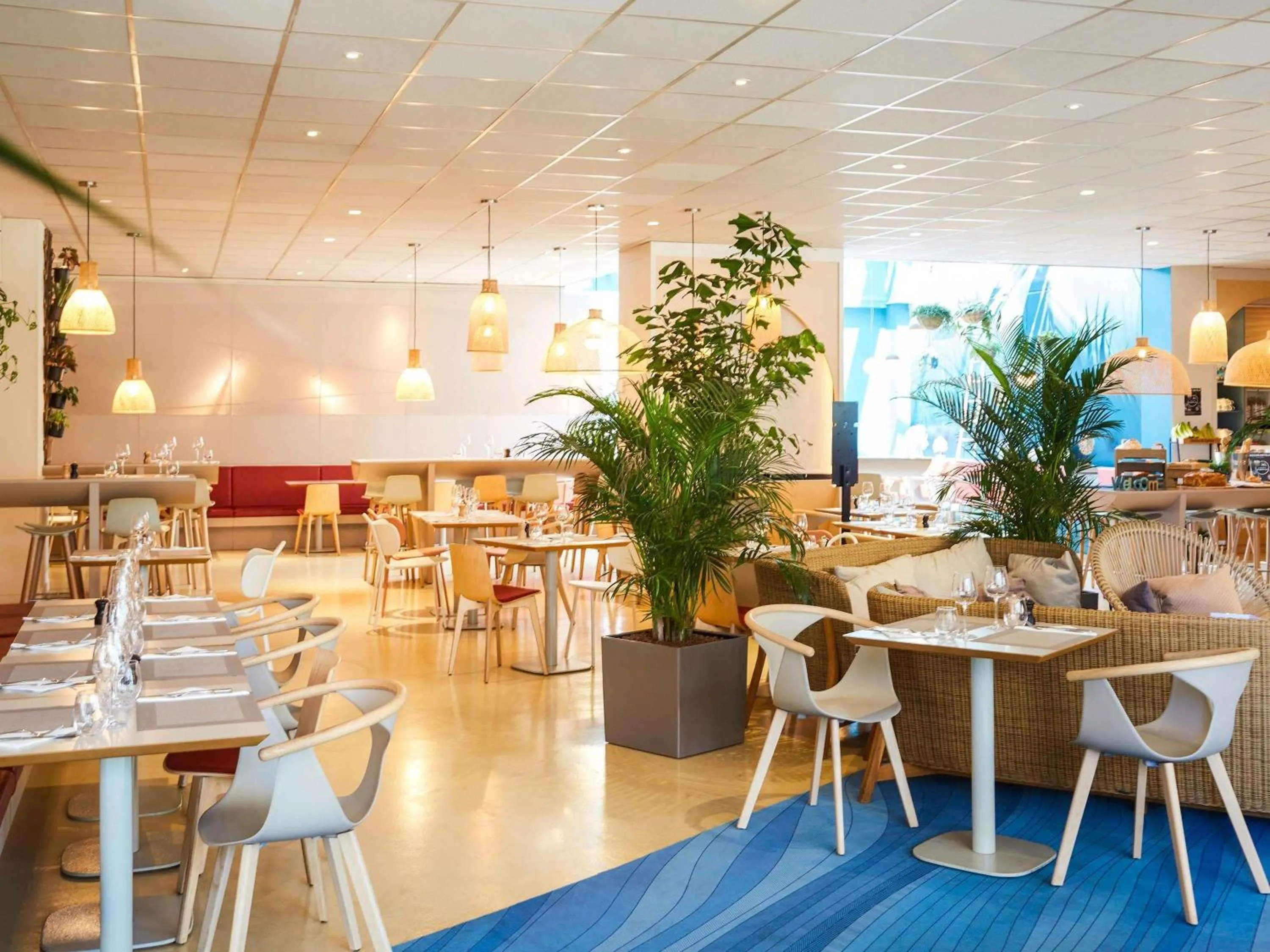 Restaurant/places to eat in ibis Styles Toulon Centre Port