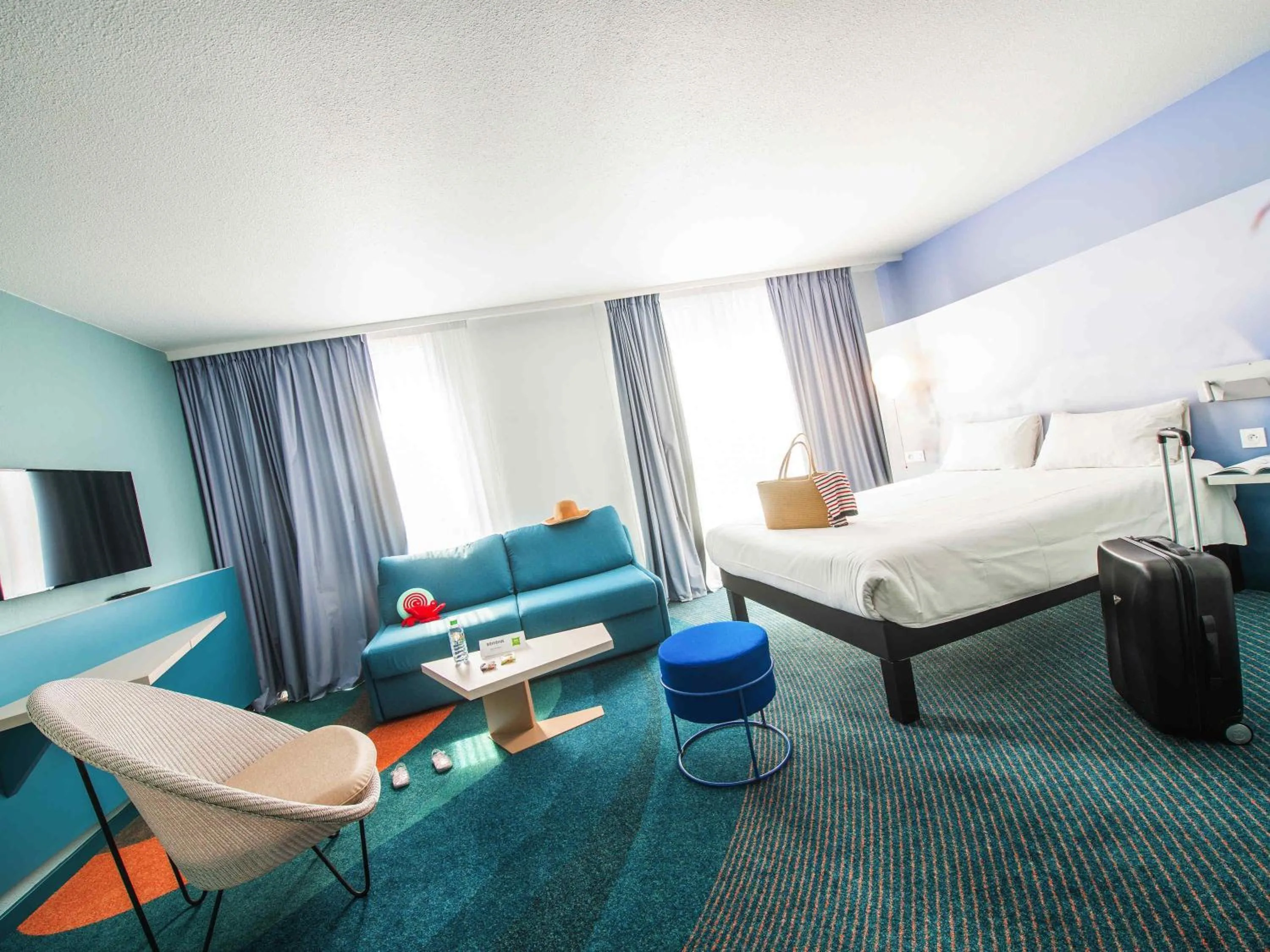 Photo of the whole room, Bed in ibis Styles Toulon Centre Port