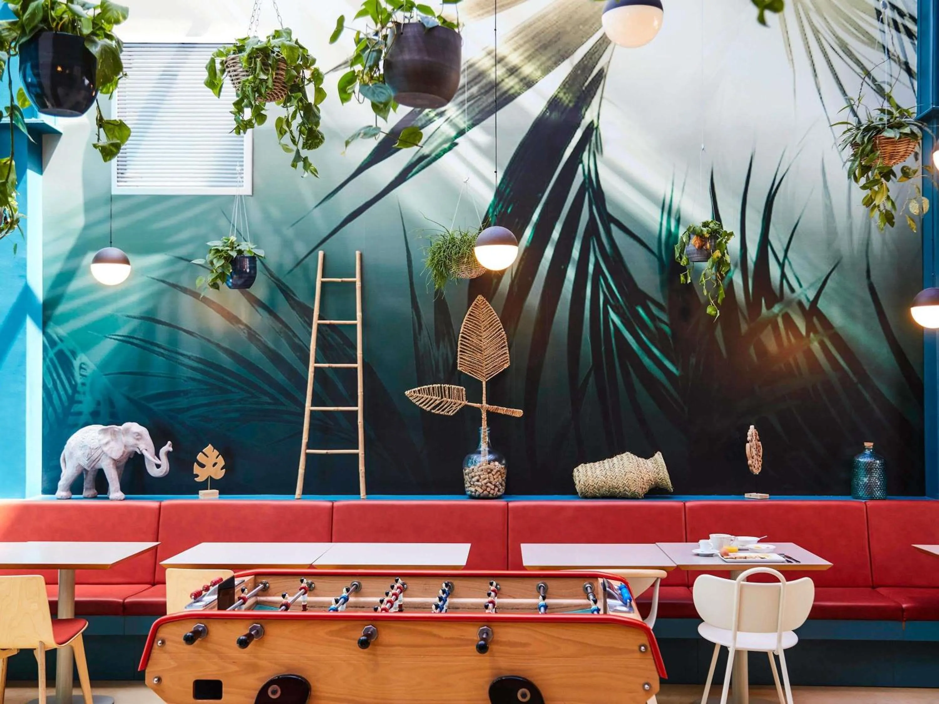 Restaurant/places to eat in ibis Styles Toulon Centre Port