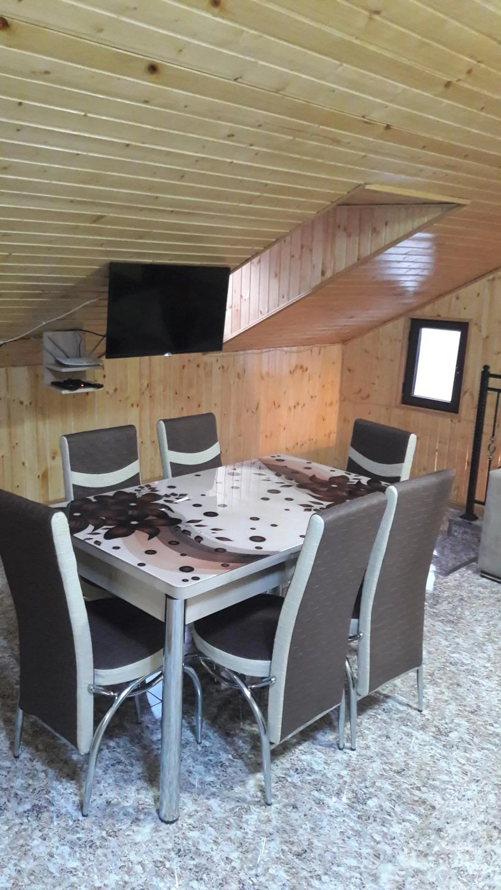 Two-Bedroom Apartment in NINI