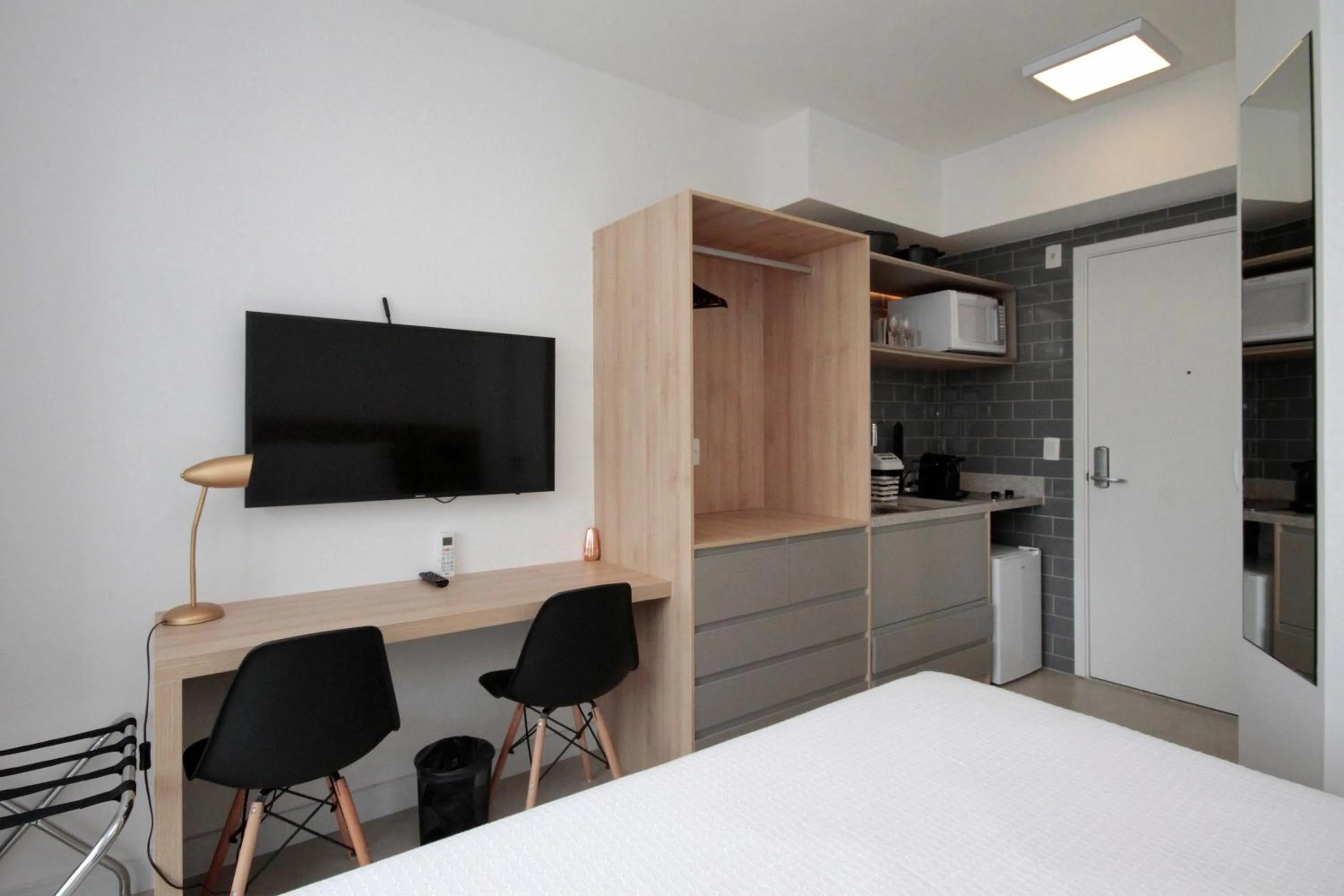 TV and multimedia, Bed in 360 Luz