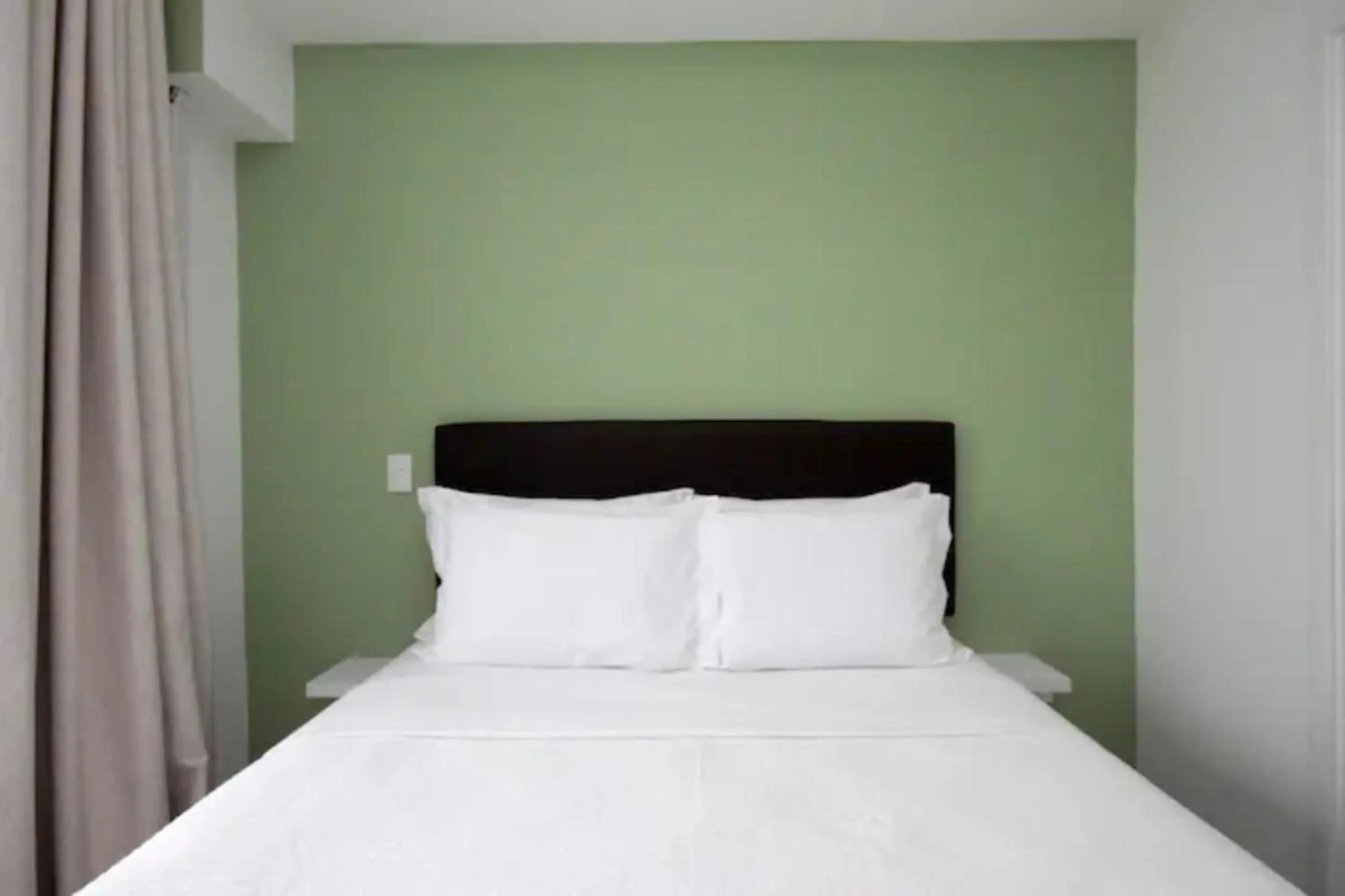 Bedroom, Bed in 360 Luz