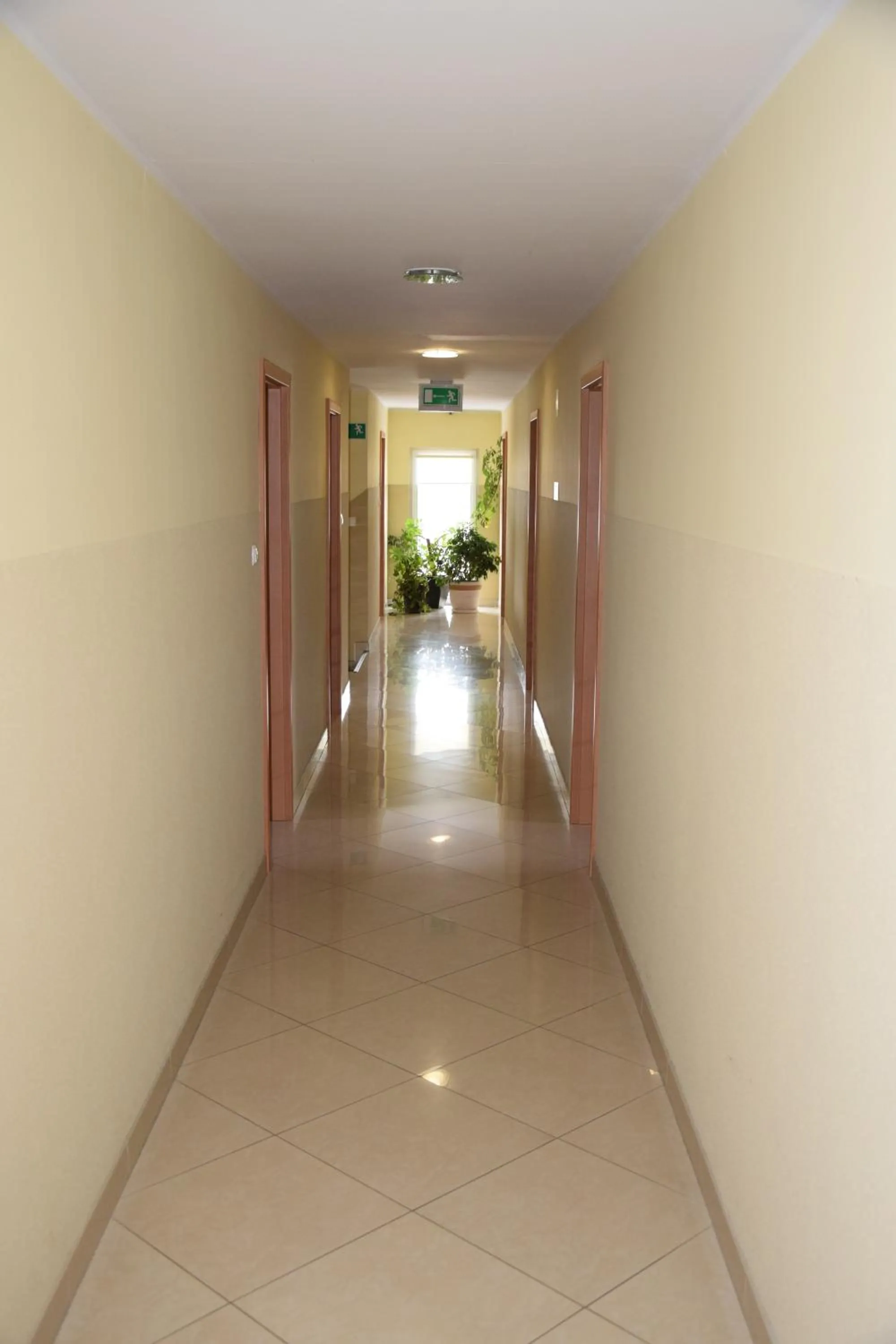 Inter-Bar-Motel