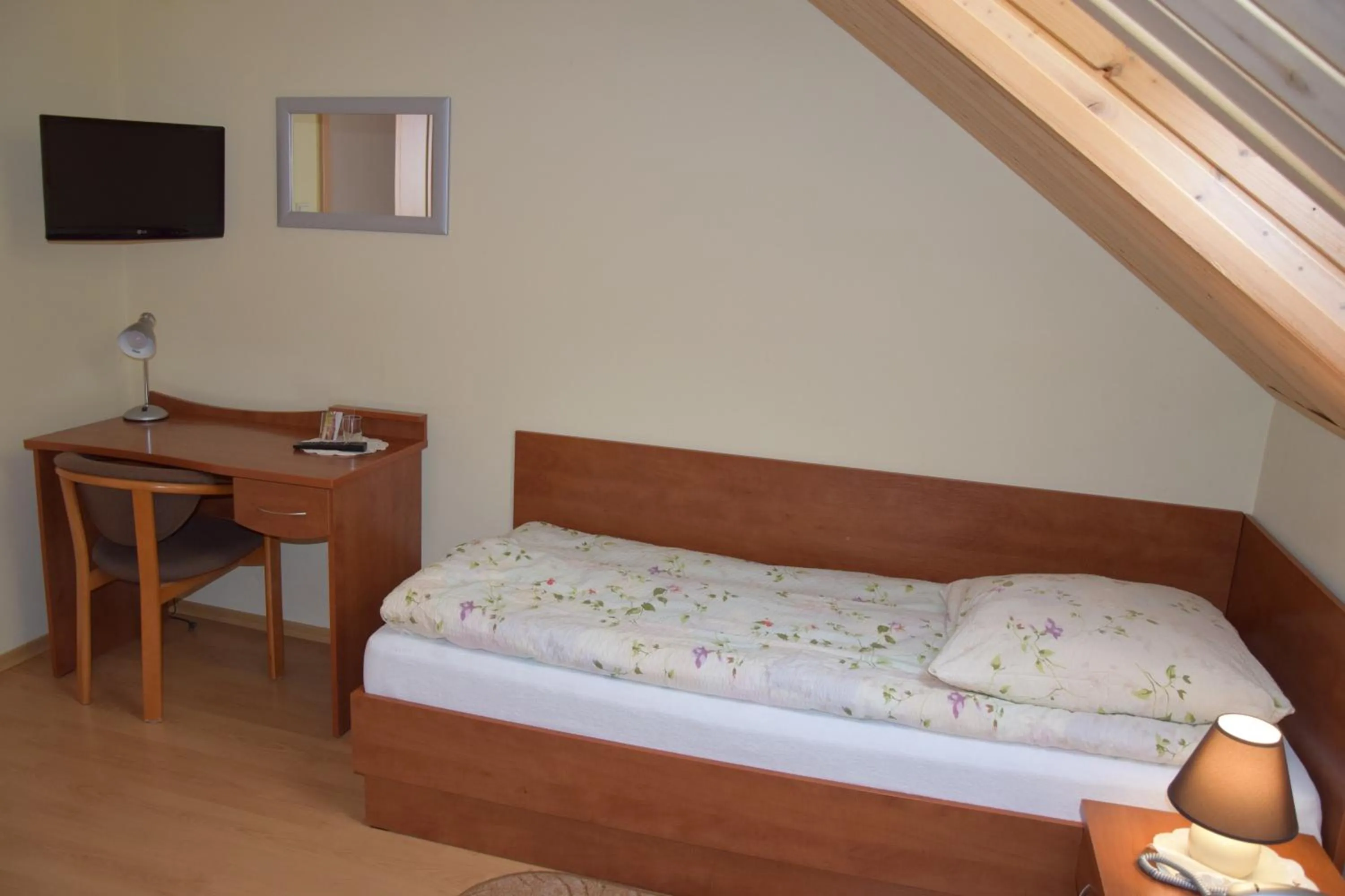 Bed in Inter-Bar-Motel