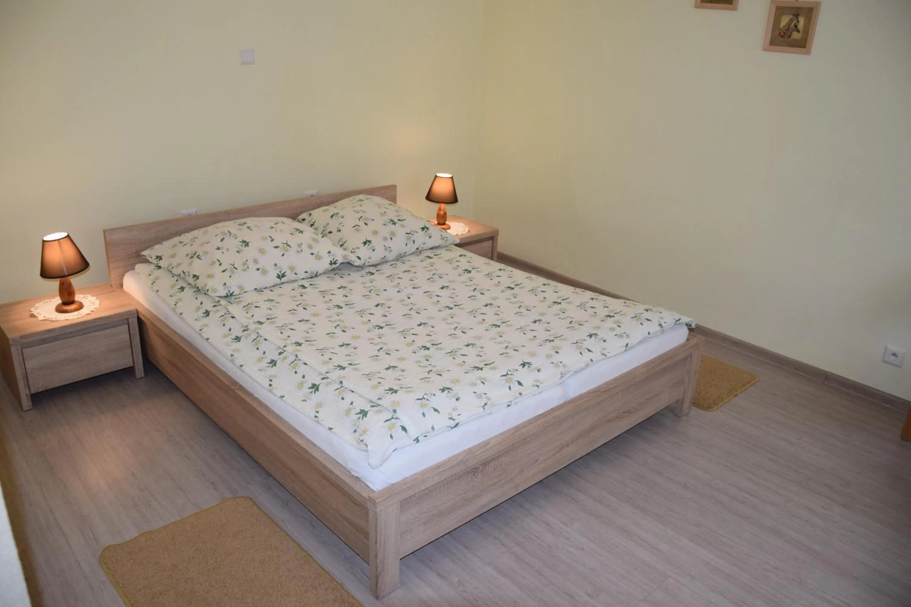 Bed in Inter-Bar-Motel