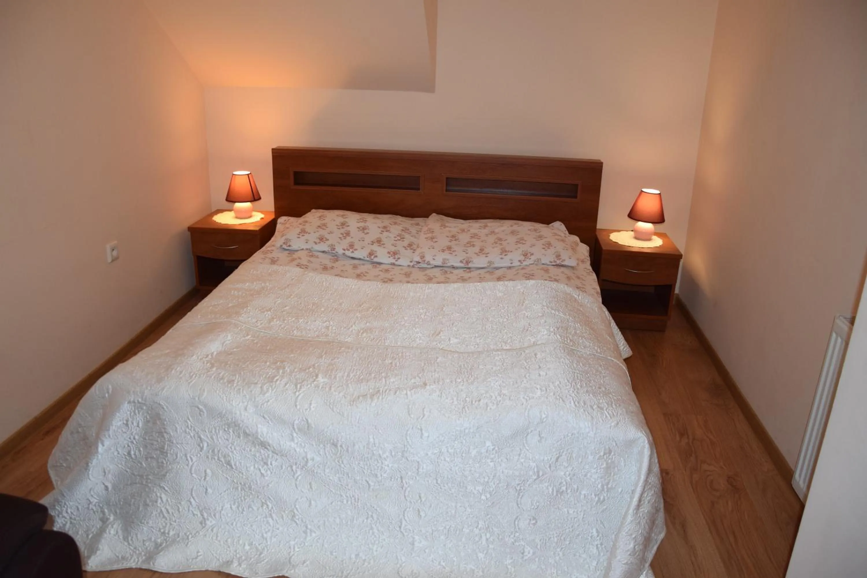 Bed in Inter-Bar-Motel