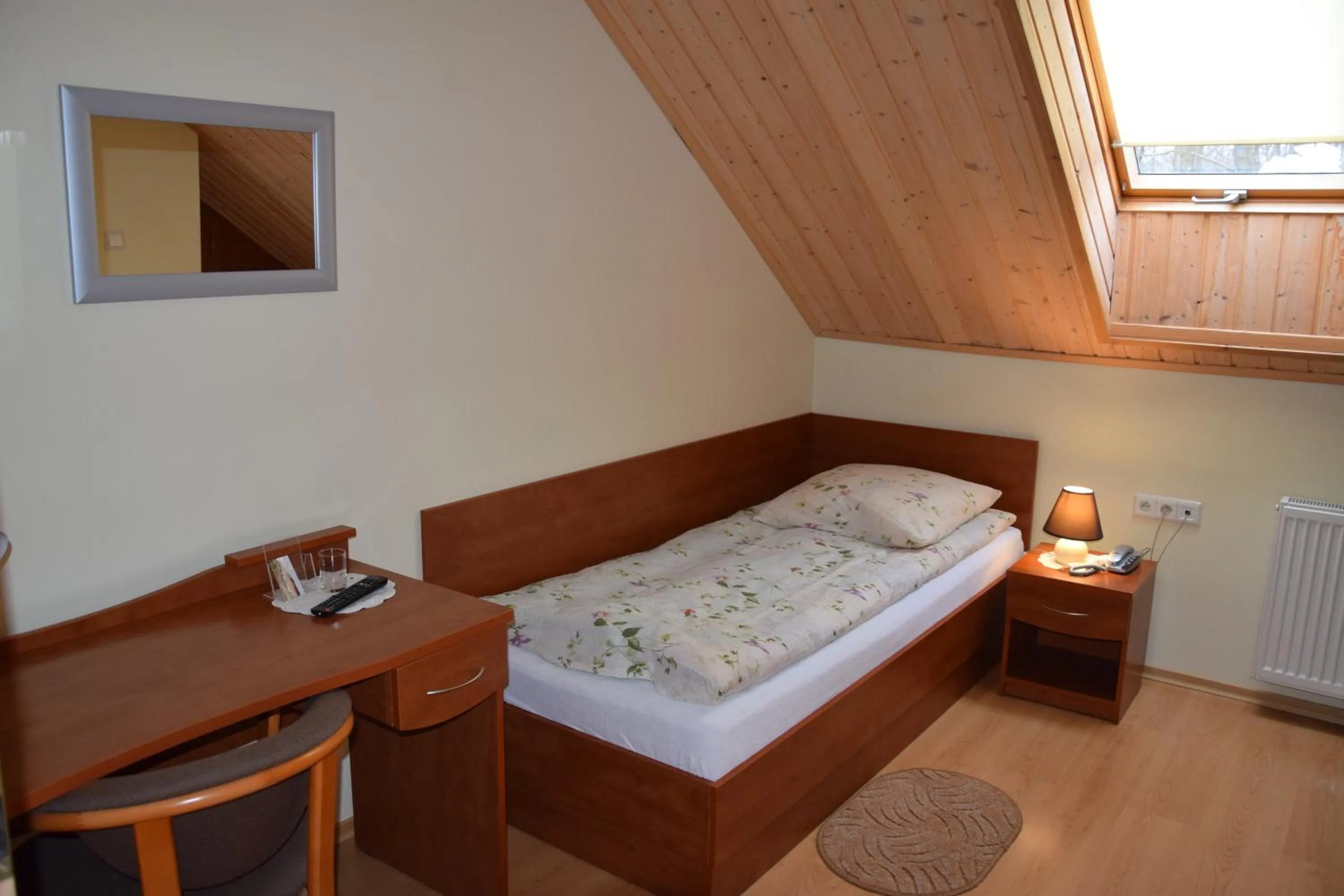 Bed in Inter-Bar-Motel
