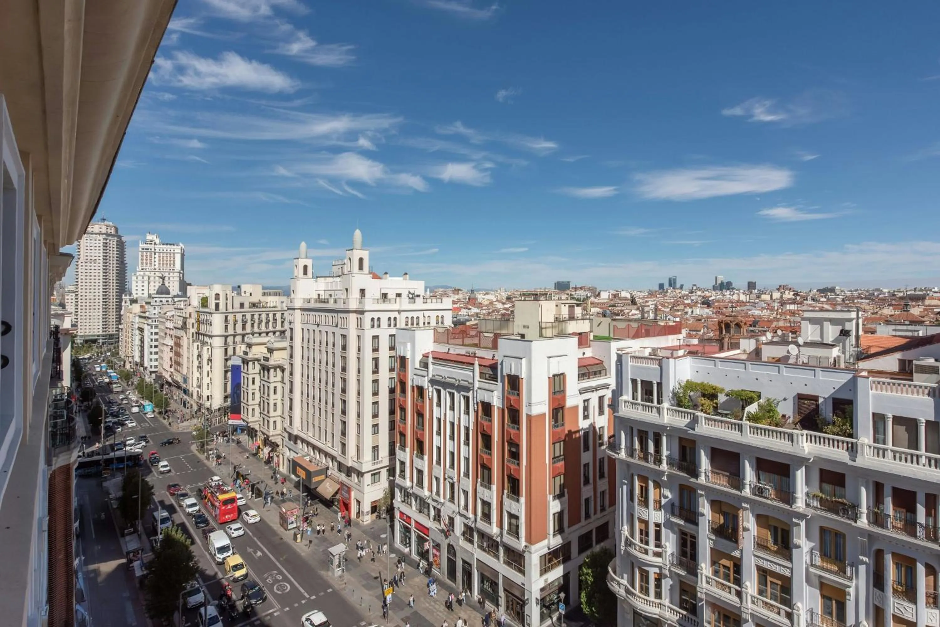 Photo of the whole room in Aloft Madrid Gran Via