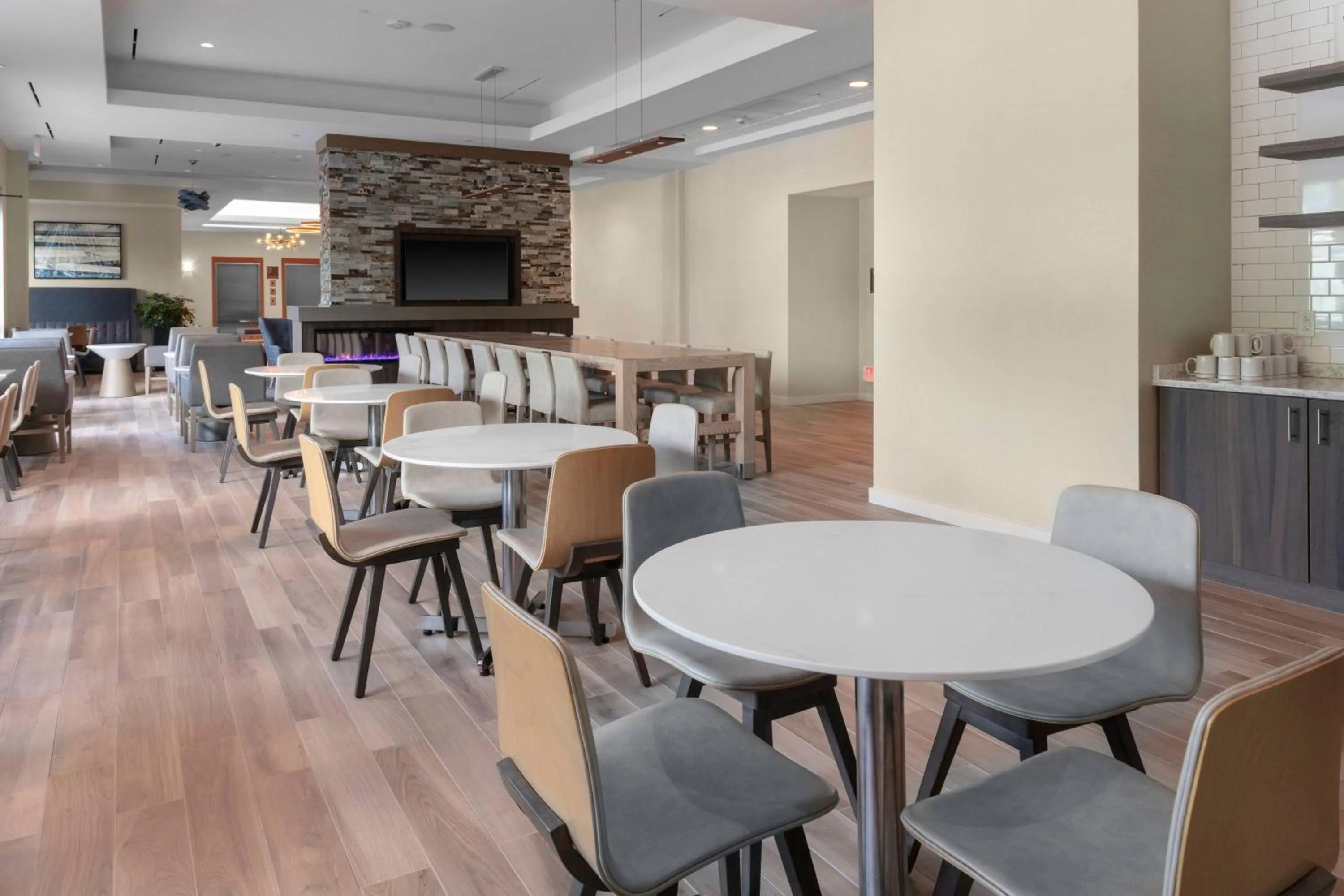 Breakfast in Residence Inn by Marriott Virginia Beach Town Center