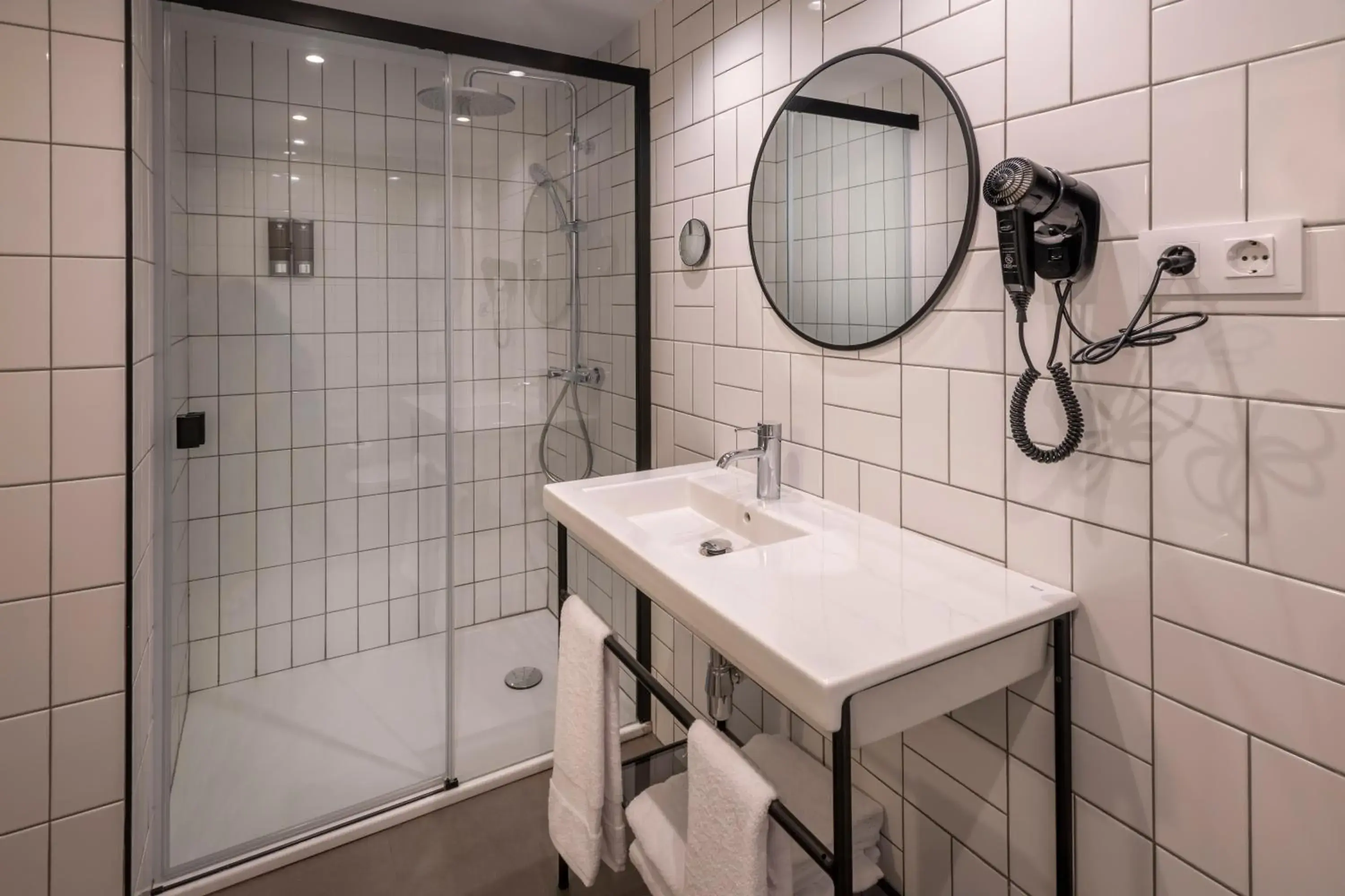 Bathroom in GHT Miratge - Only Adults 18 and up Bathroom in GHT Miratge - Only Adults 18 and up