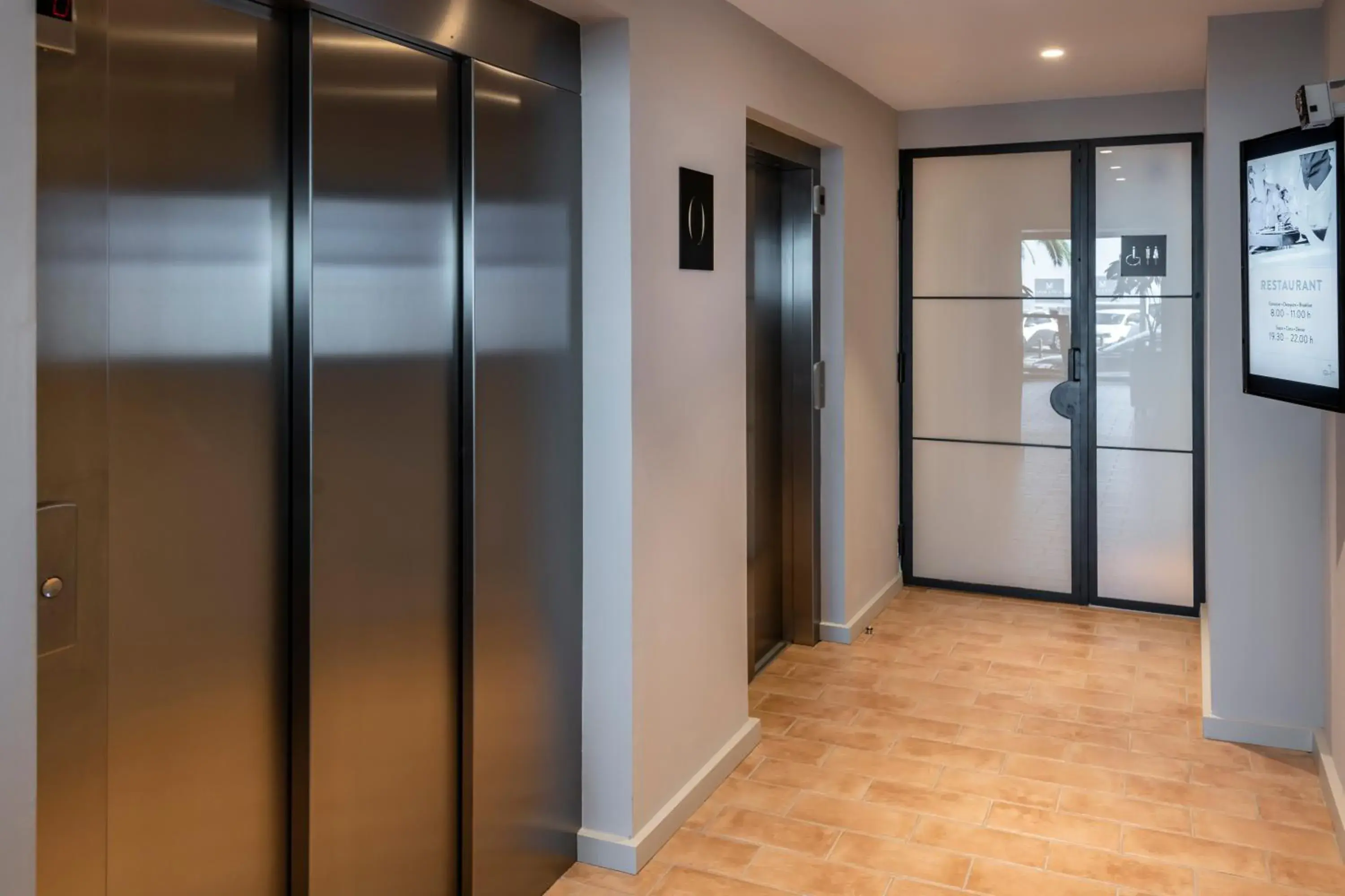 Lobby or reception in GHT Miratge - Only Adults 18 and up Lobby or reception in GHT Miratge - Only Adults 18 and up