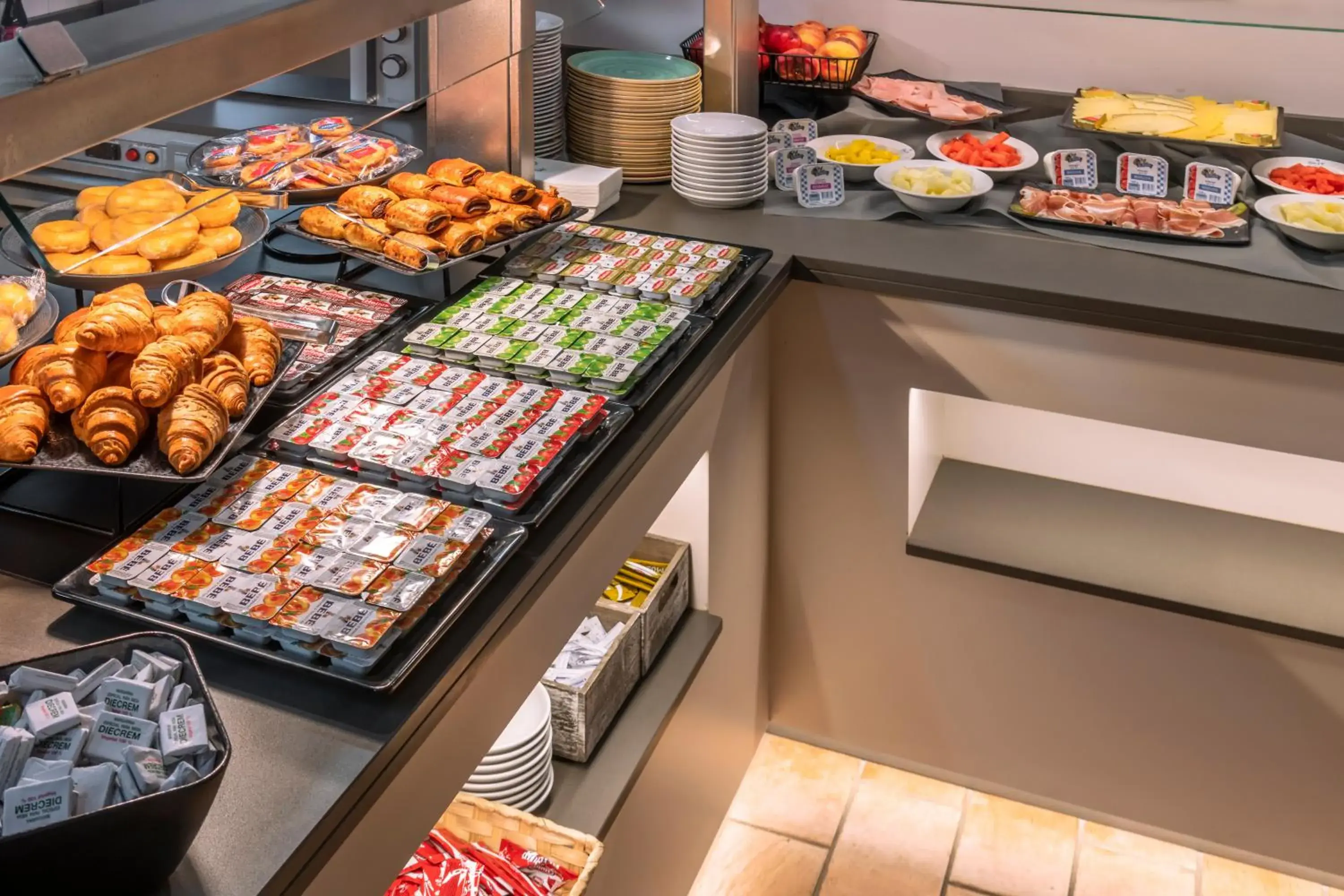 Breakfast in GHT Miratge - Only Adults 18 and up Breakfast in GHT Miratge - Only Adults 18 and up