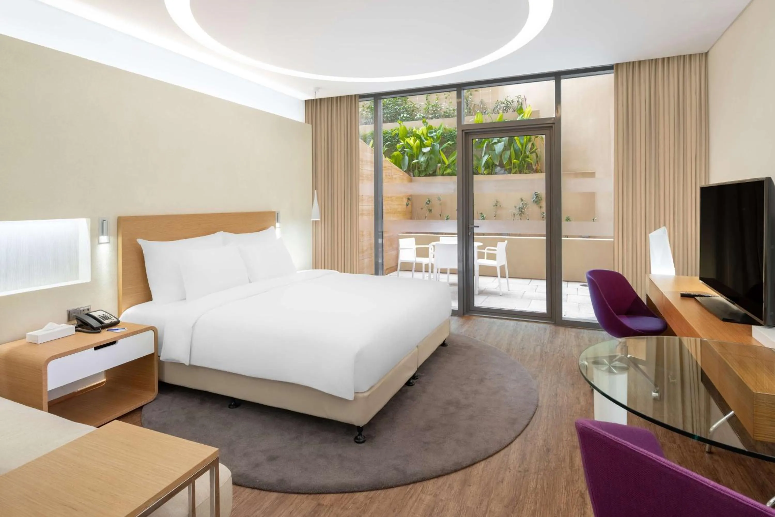 Photo of the whole room, Bed in Radisson Blu Hotel & Residence, Riyadh Diplomatic Quarter