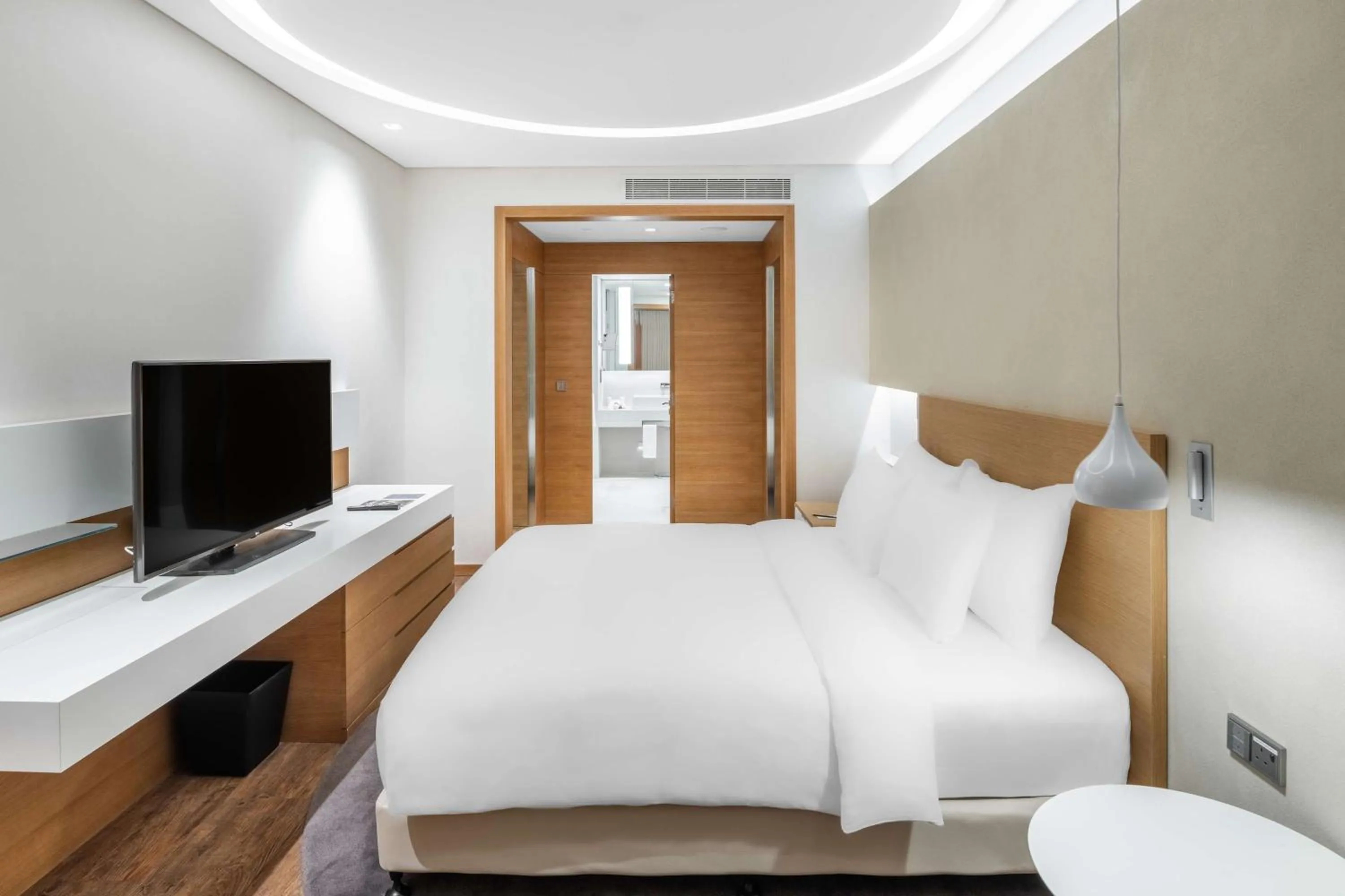 Photo of the whole room, Bed in Radisson Blu Hotel & Residence, Riyadh Diplomatic Quarter