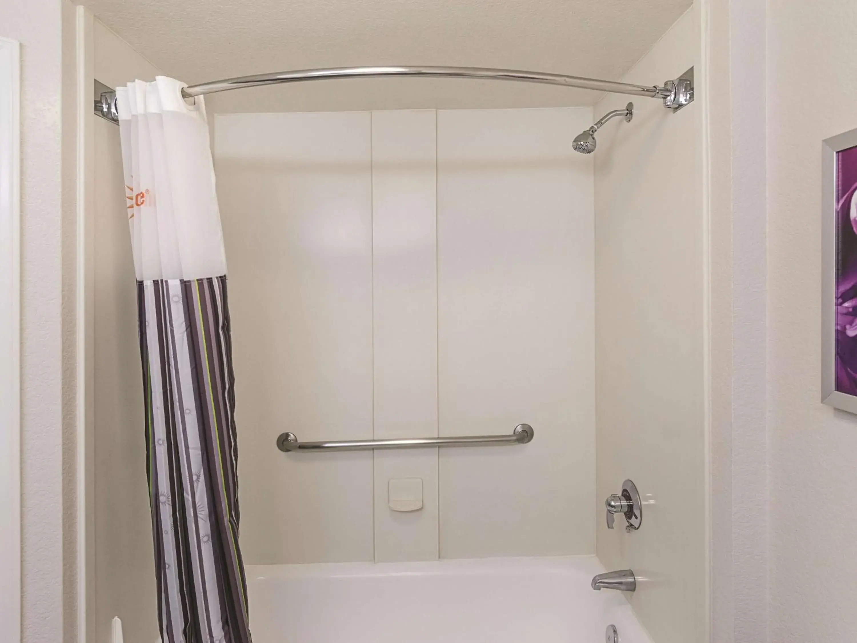 Photo of the whole room in La Quinta by Wyndham N Little Rock - McCain Mall Photo of the whole room in La Quinta by Wyndham N Little Rock - McCain Mall