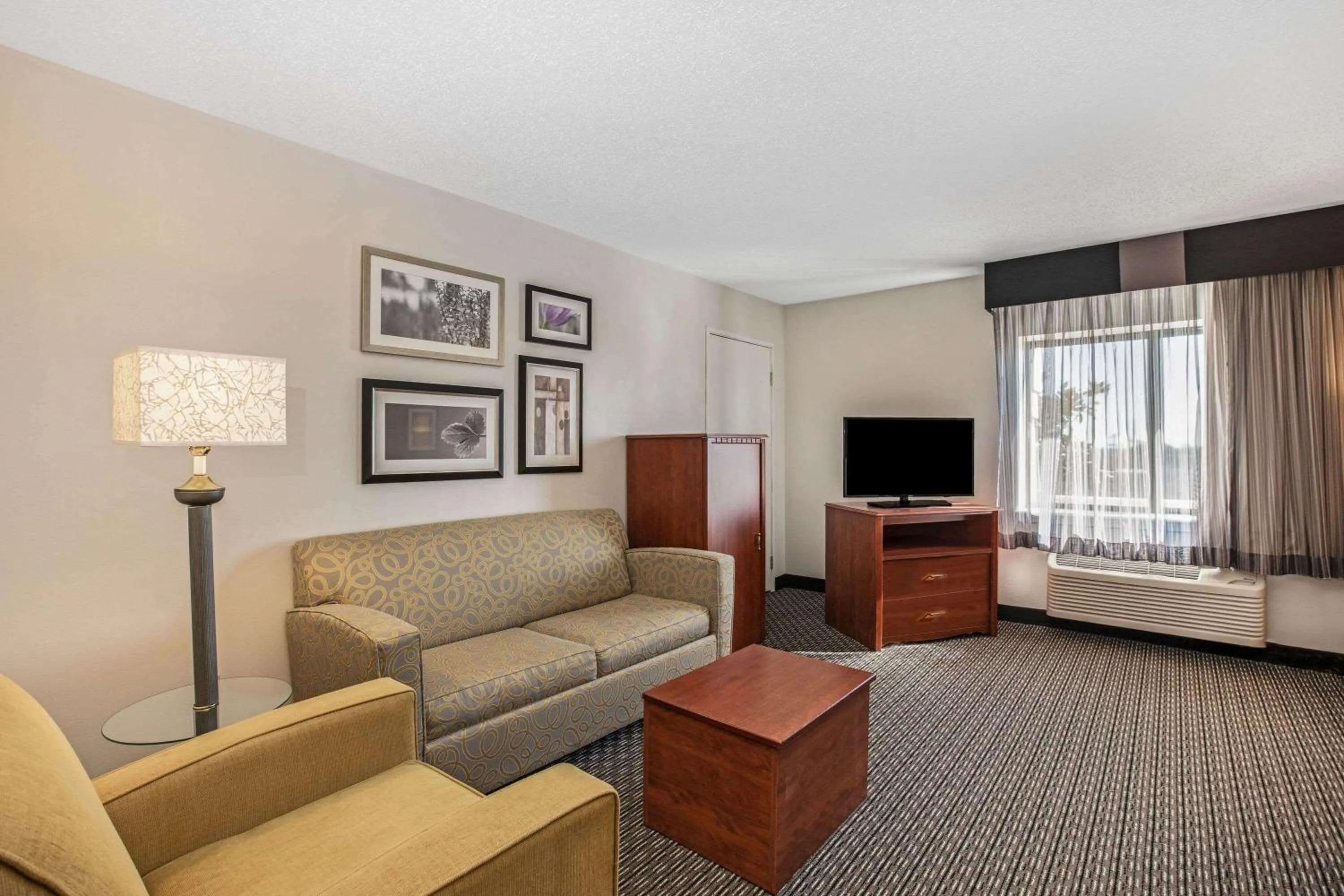 Photo of the whole room in La Quinta by Wyndham N Little Rock - McCain Mall