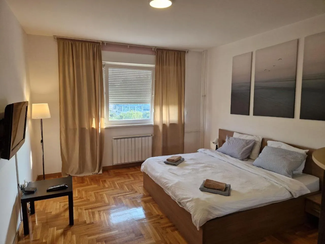 Bed in STATUS Superior Apartments